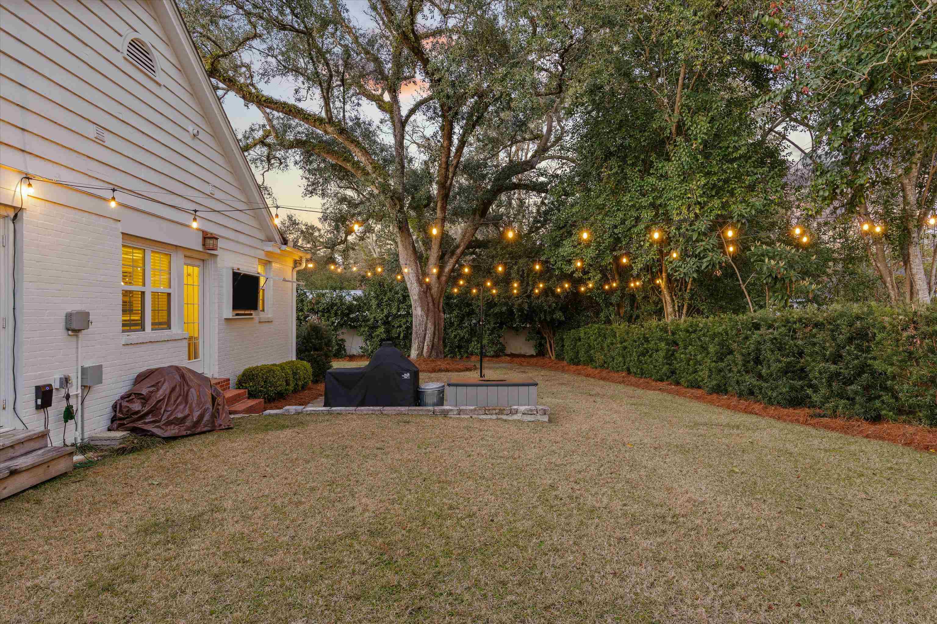 2017 E Forest Drive