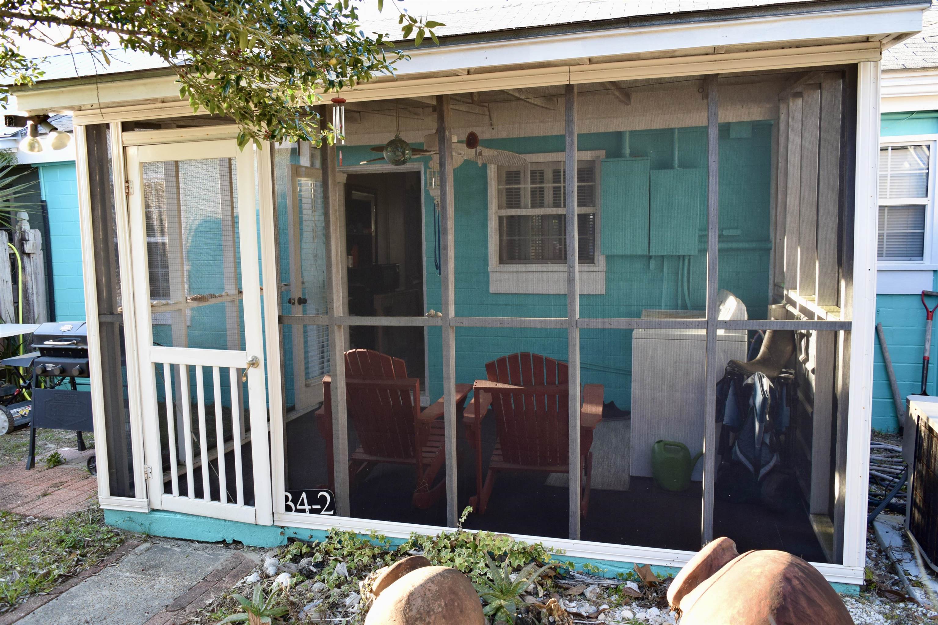 34-2 Holland Avenue
