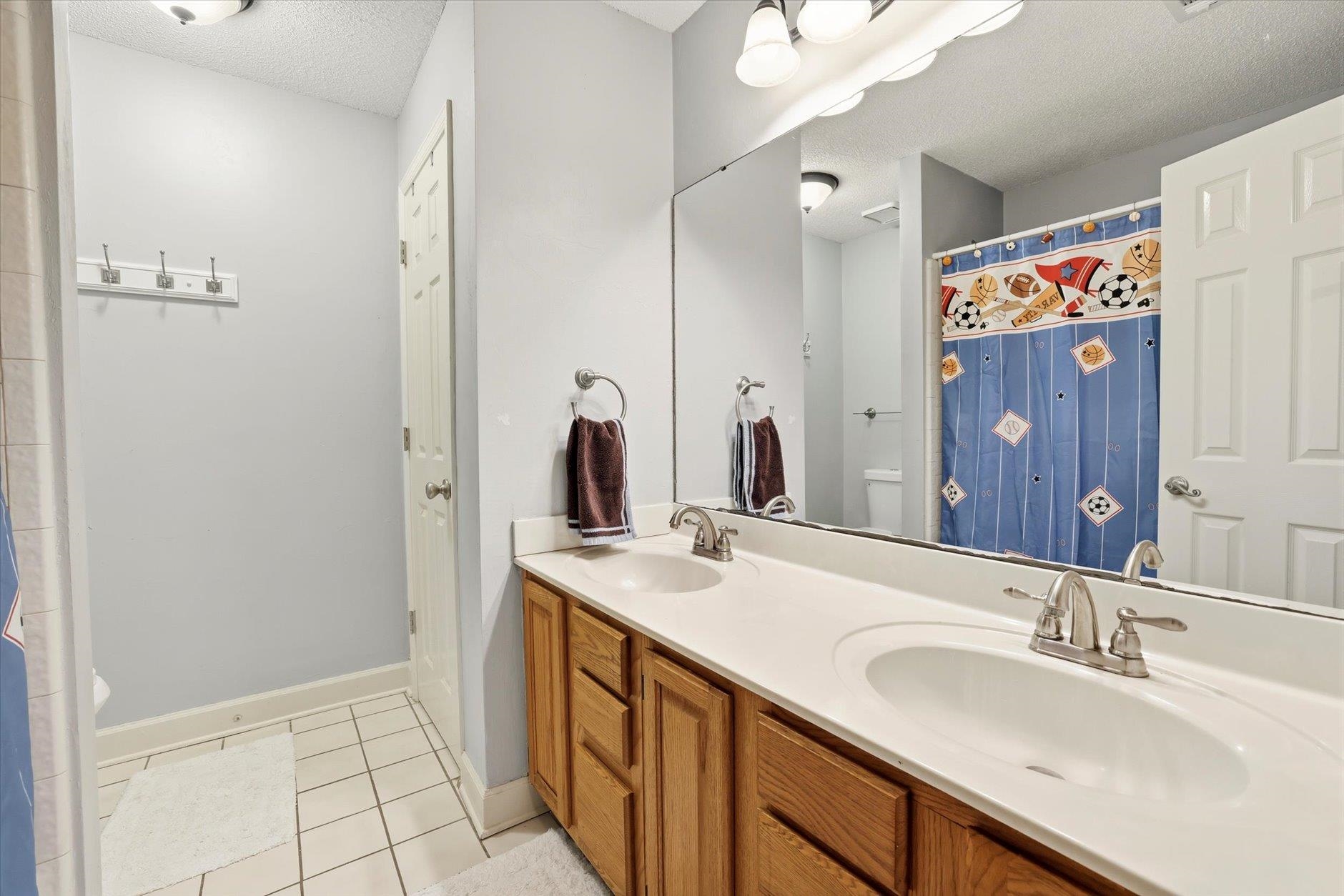 5108 Centennial Oak Circle