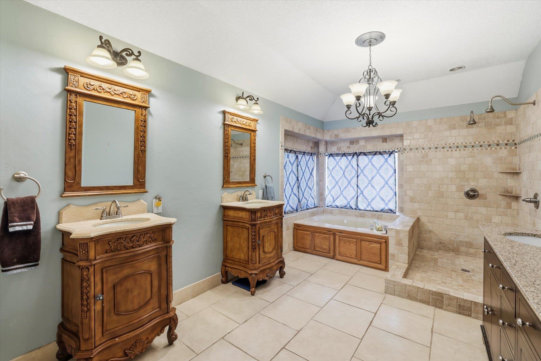 5108 Centennial Oak Circle