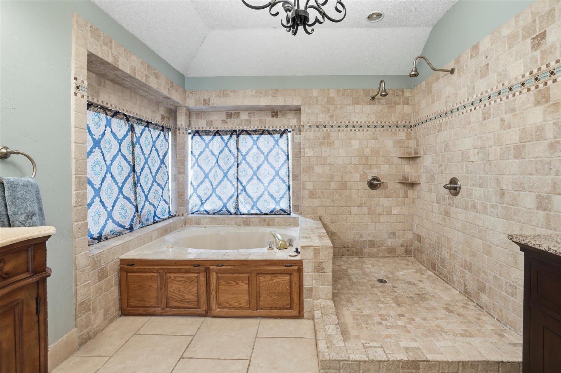 5108 Centennial Oak Circle