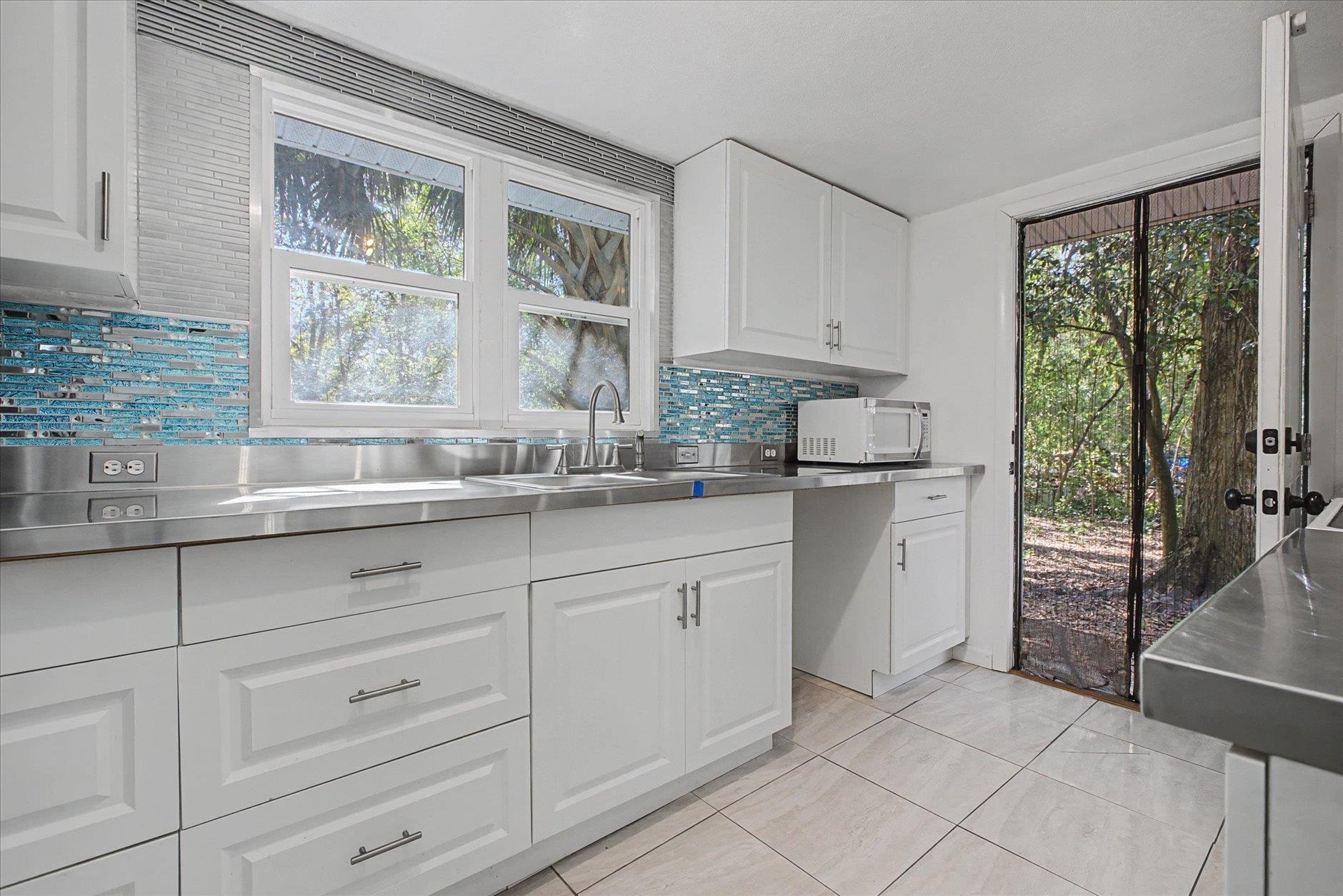 2875 Jewell Drive