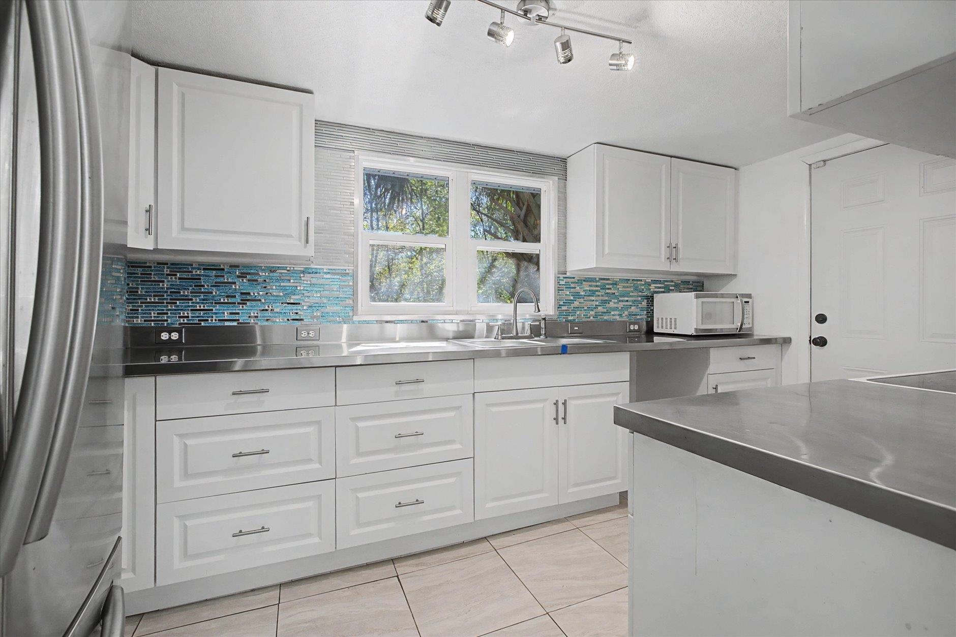 2875 Jewell Drive
