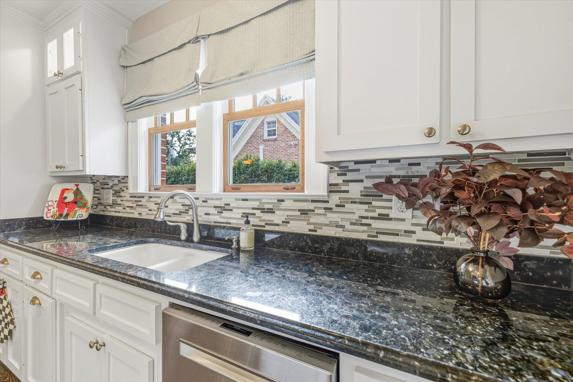 730 E 6Th Avenue Unit: 2