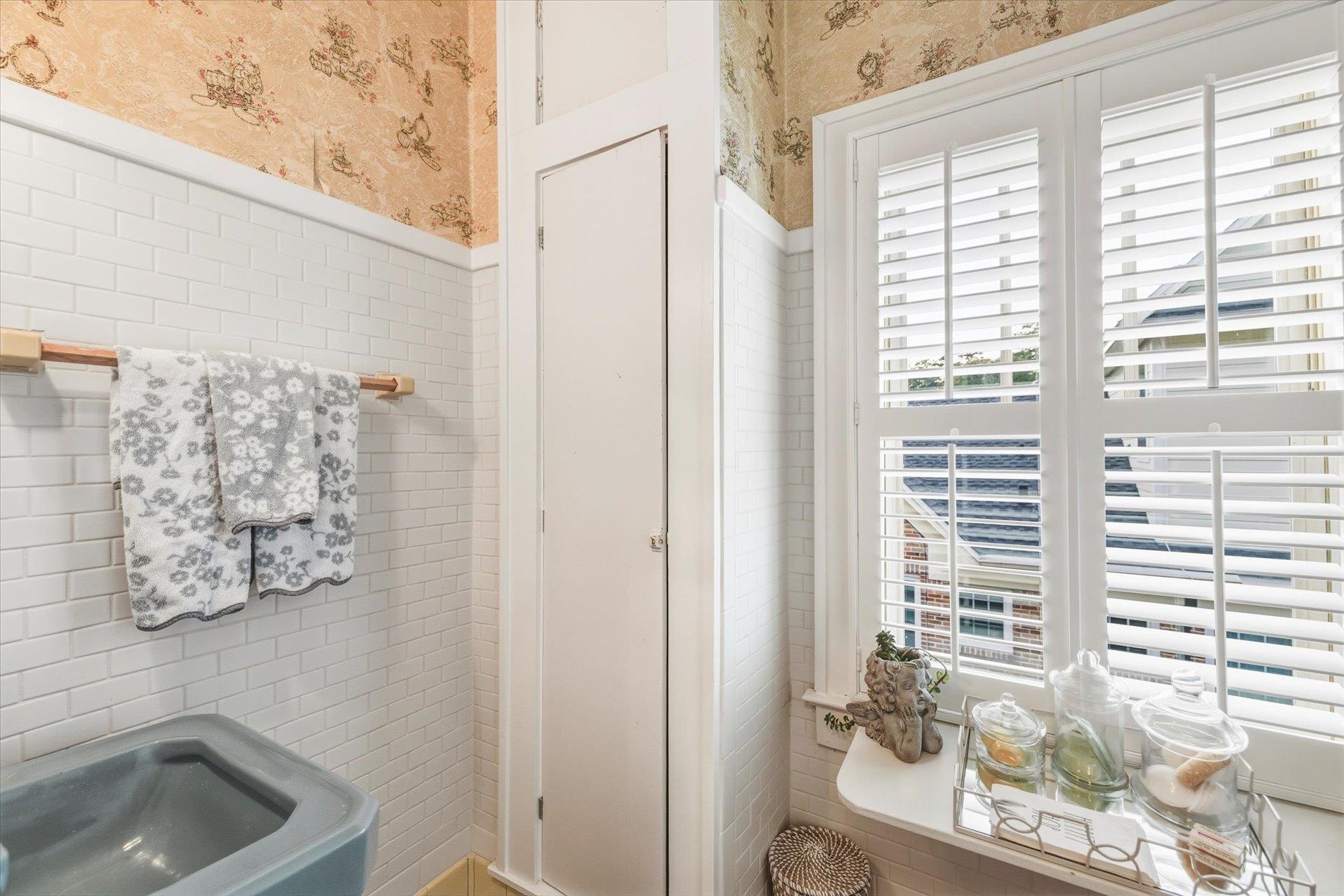 730 E 6Th Avenue Unit: 2