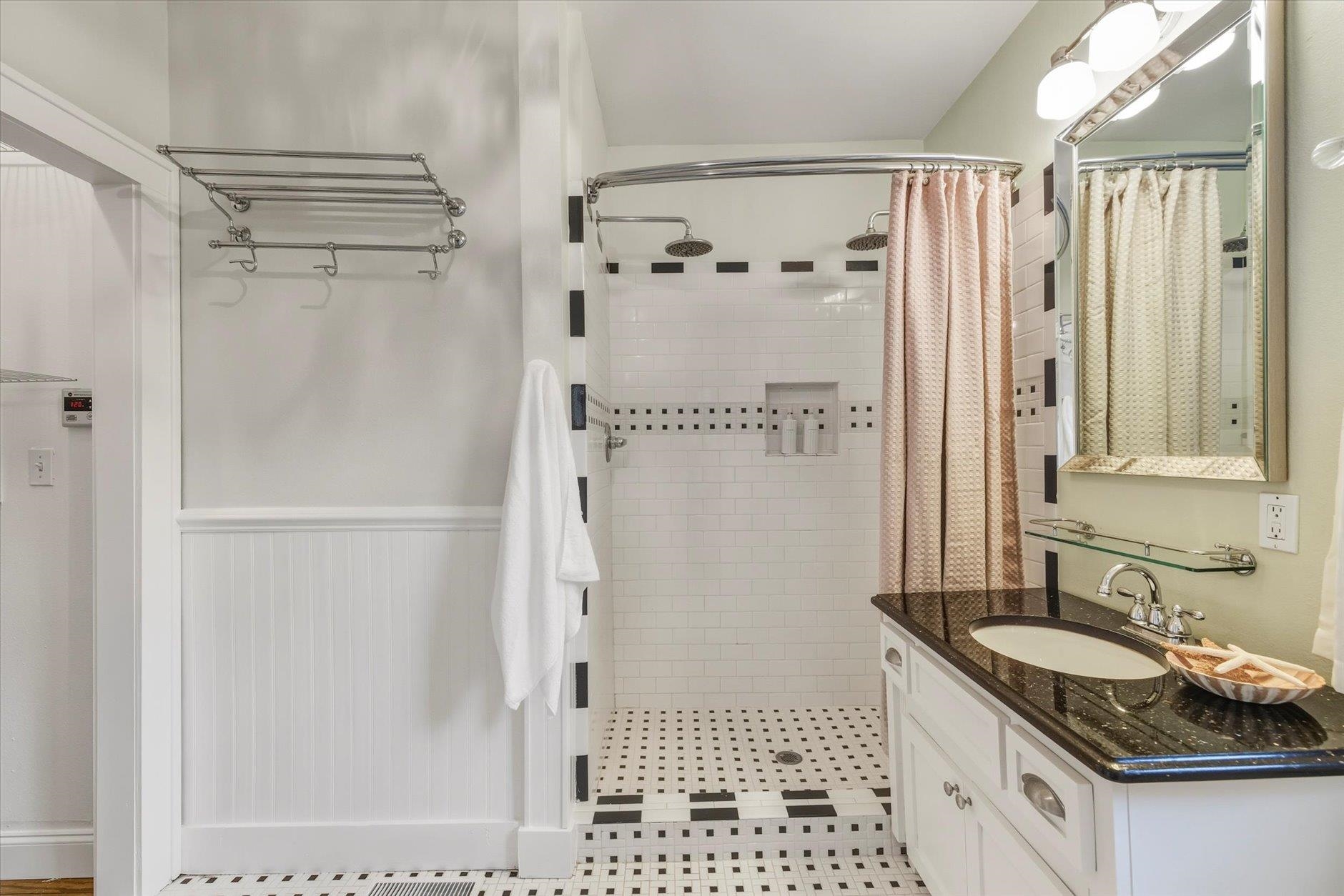 730 E 6Th Avenue Unit: 2