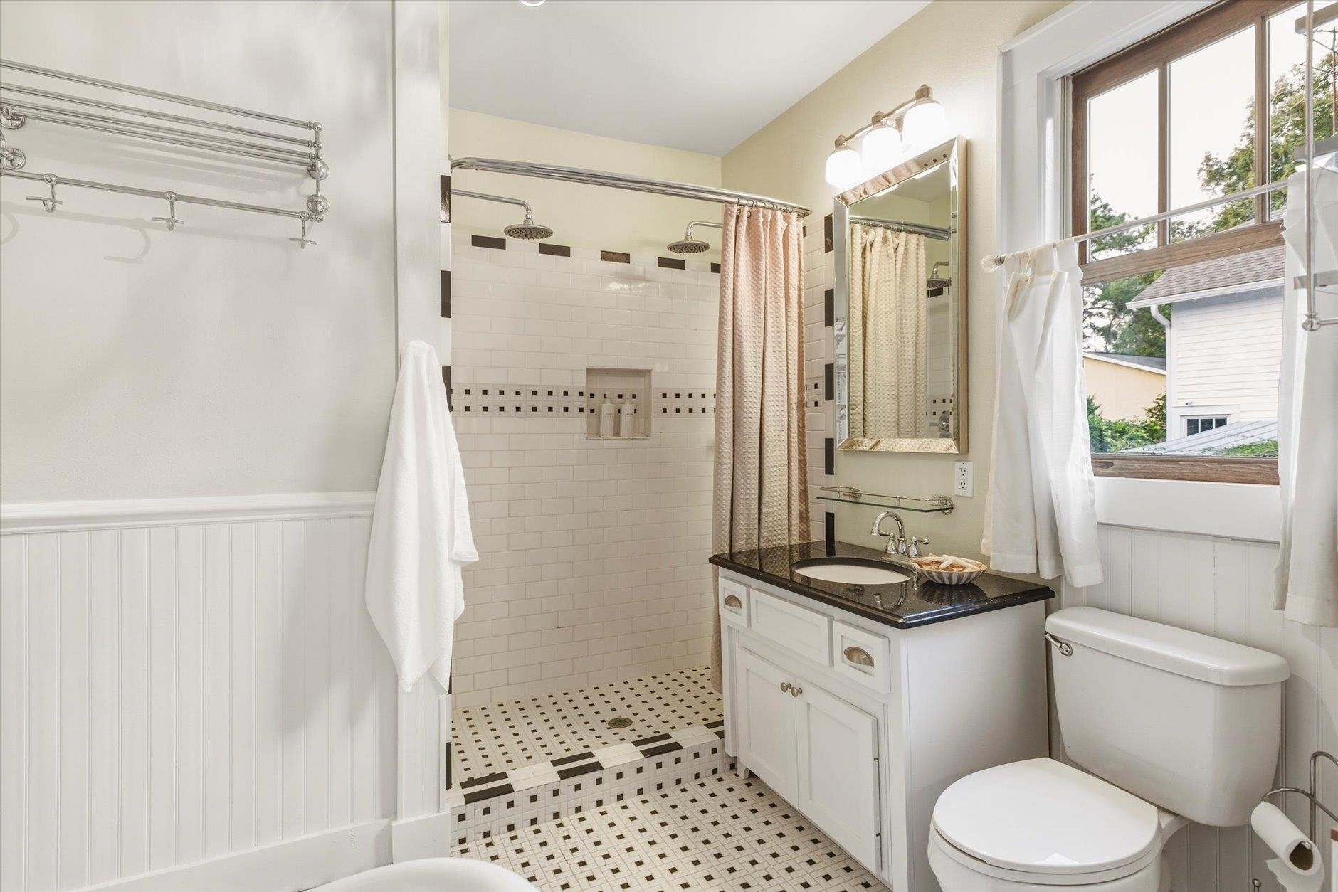 730 E 6Th Avenue Unit: 2