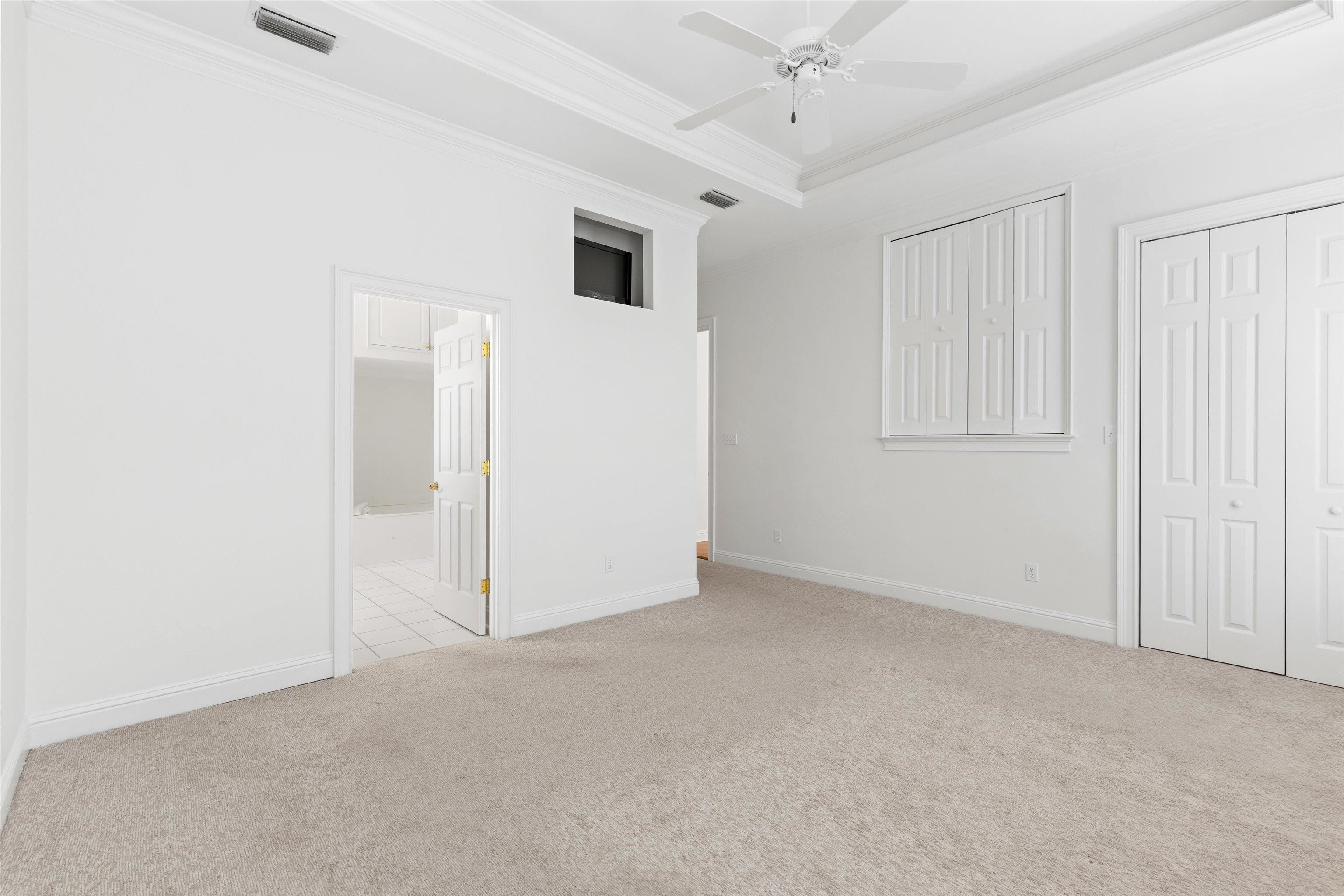 813 GREENBRIER Lane