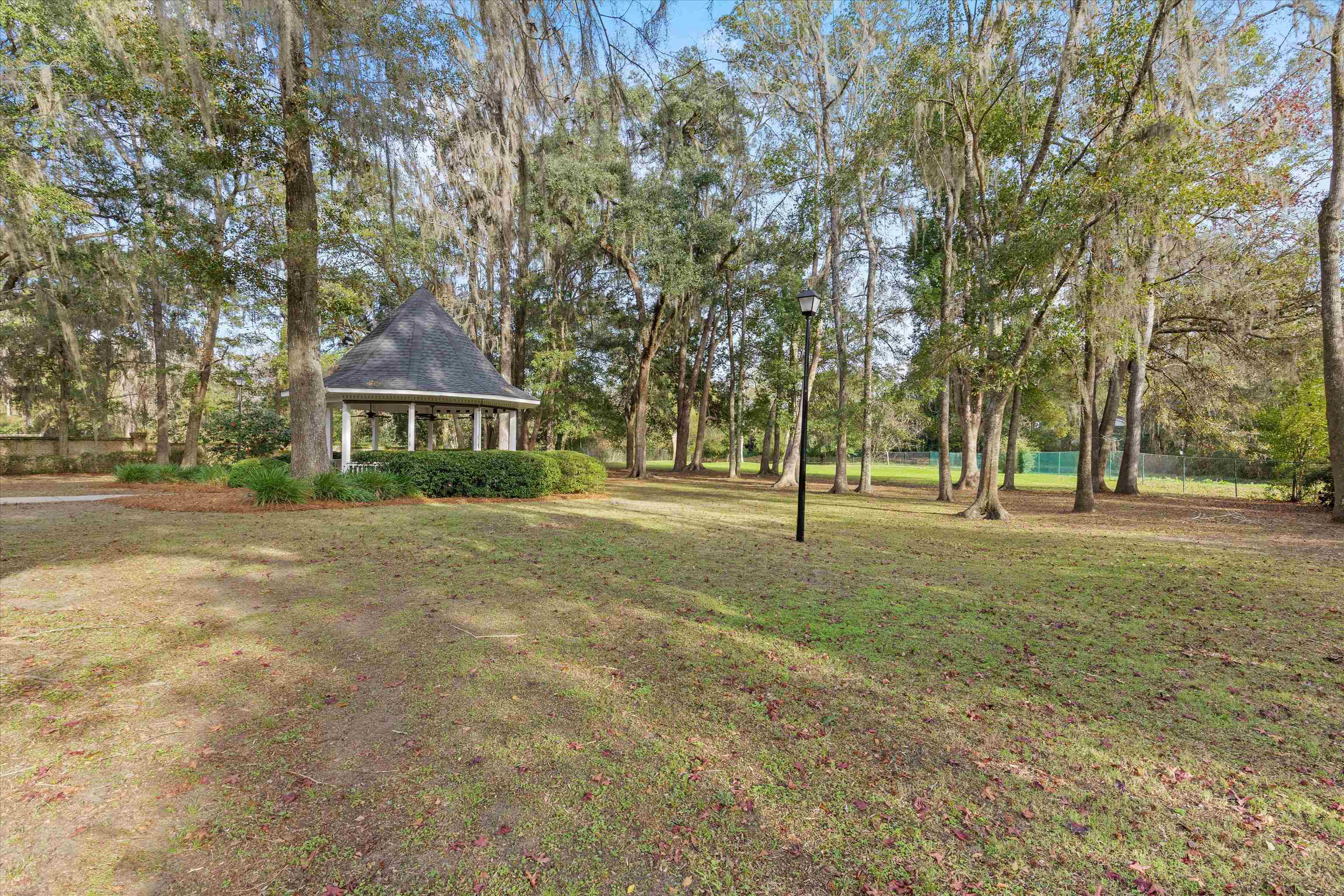 813 GREENBRIER Lane