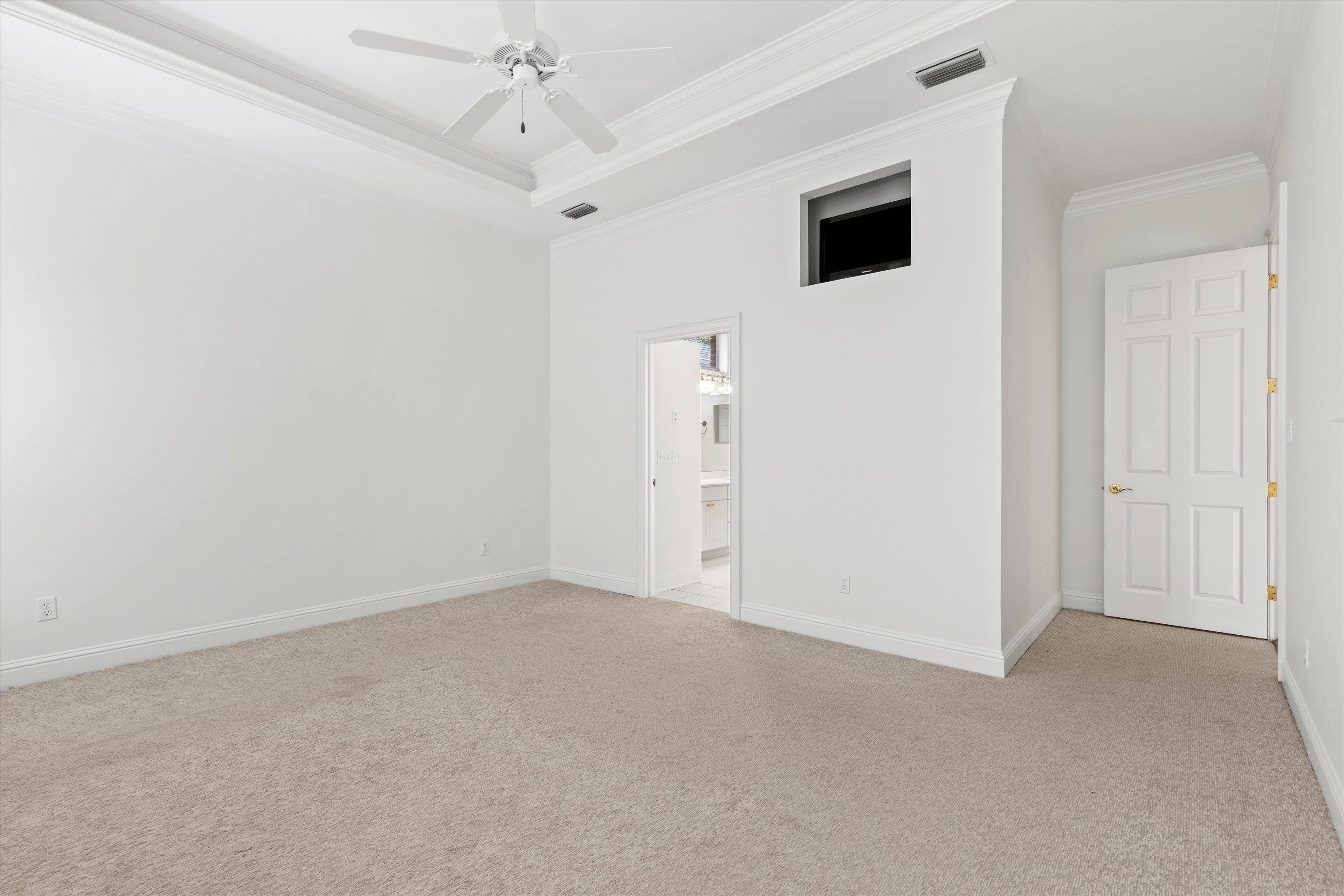813 GREENBRIER Lane