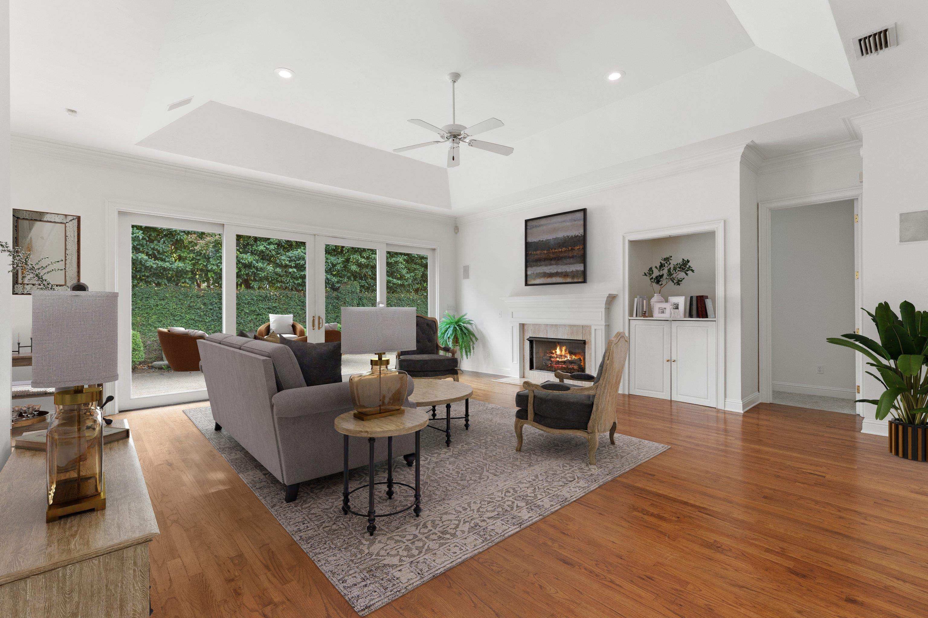 813 GREENBRIER Lane