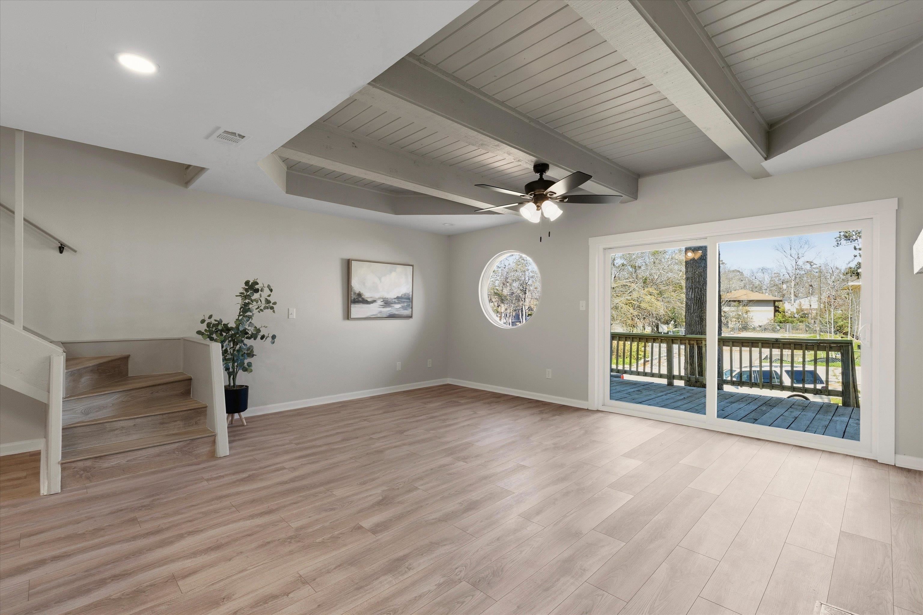 1558 Three Lantern Lane