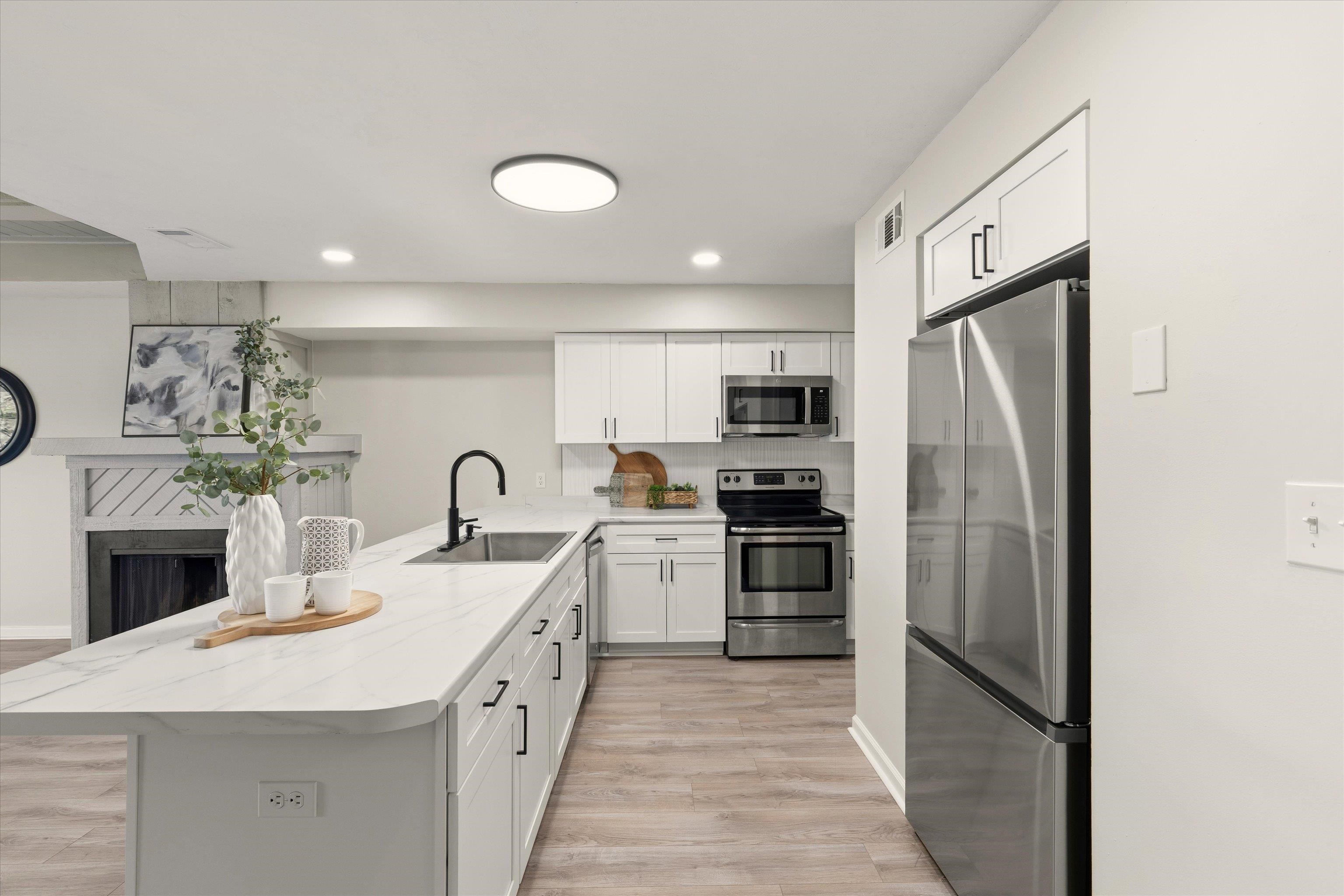 1558 Three Lantern Lane