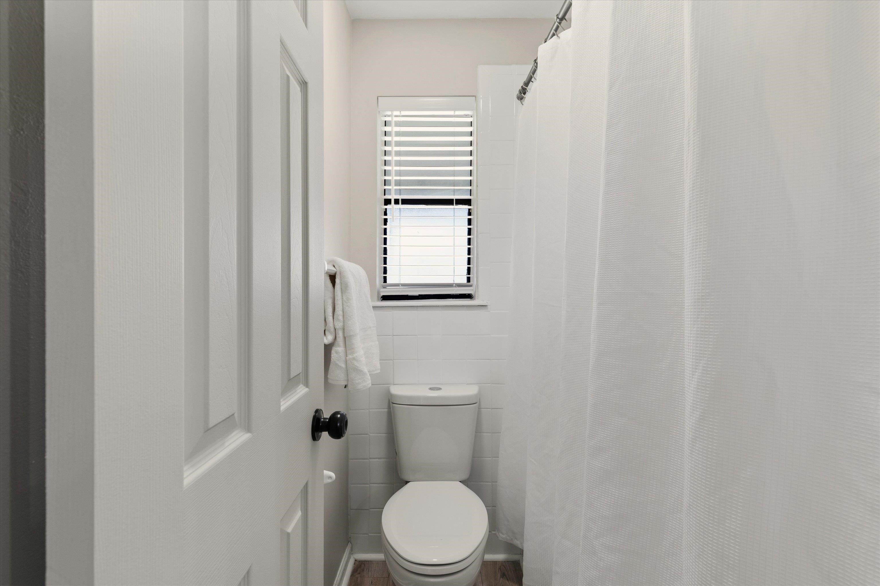 1558 Three Lantern Lane