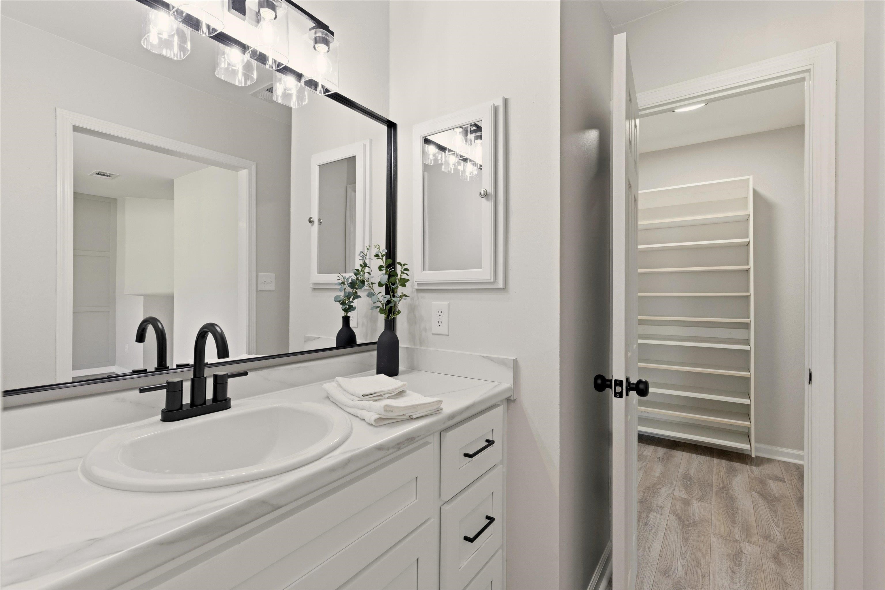 1558 Three Lantern Lane