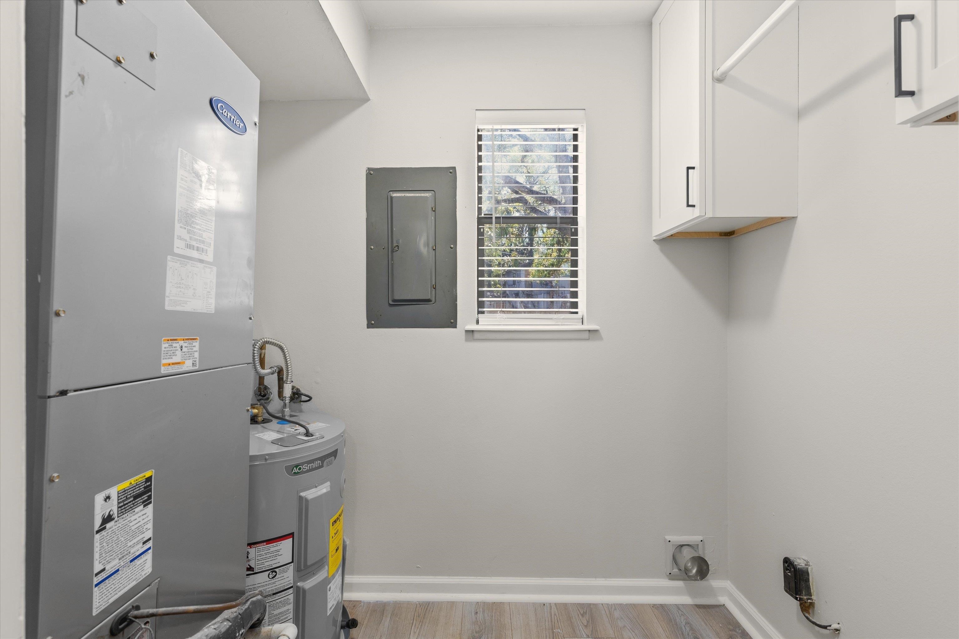 1558 Three Lantern Lane