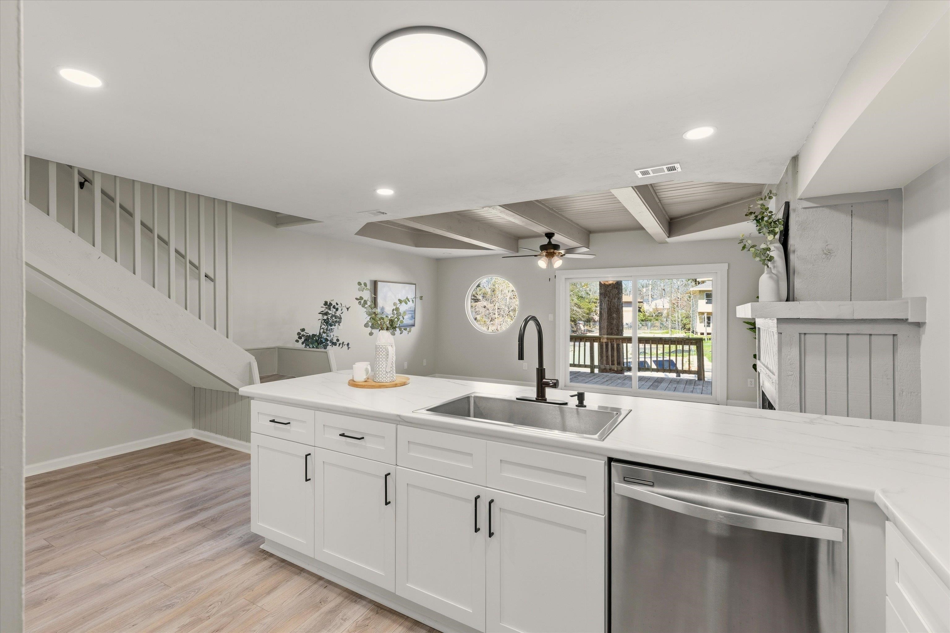 1558 Three Lantern Lane