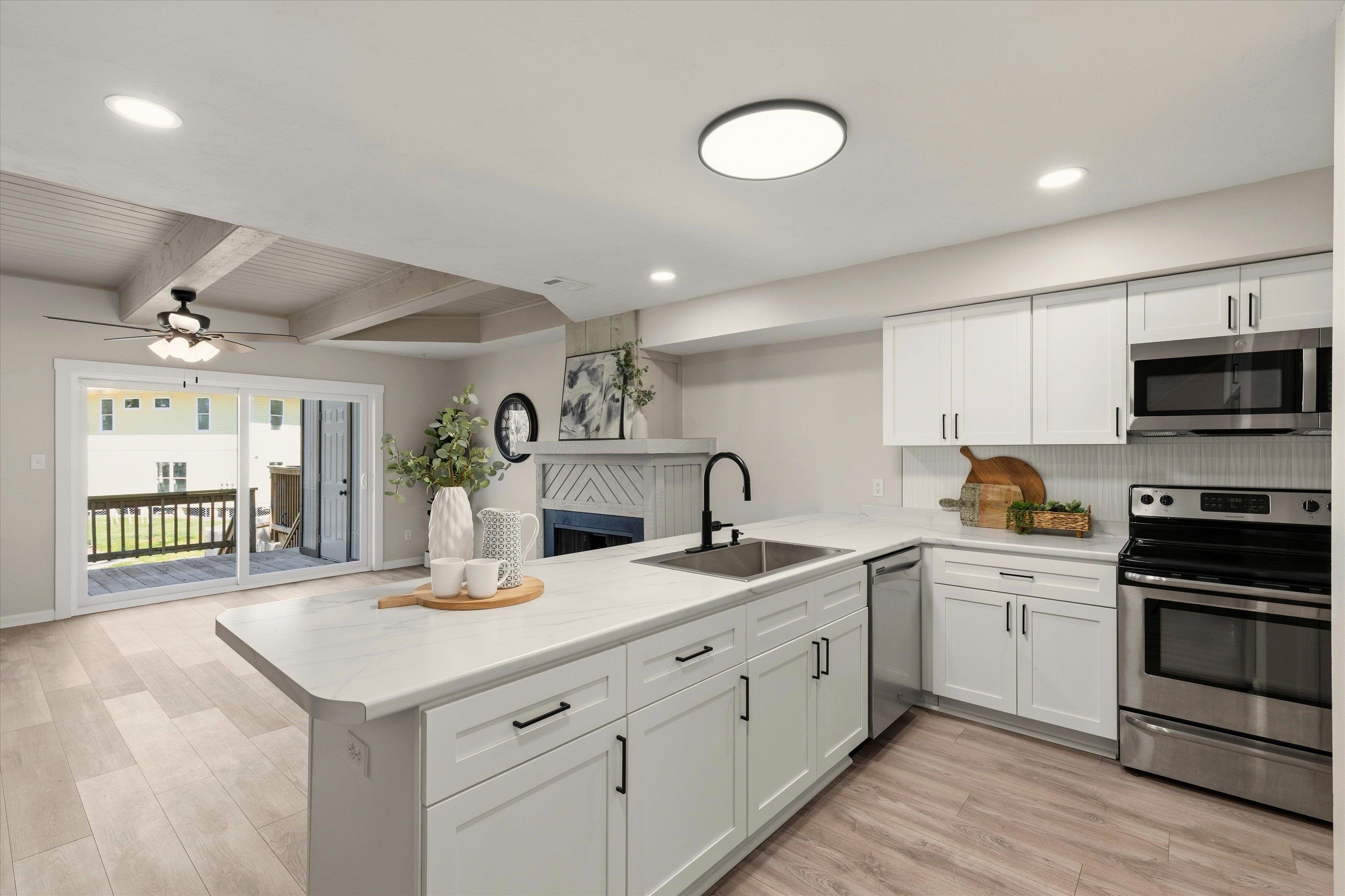 1558 Three Lantern Lane