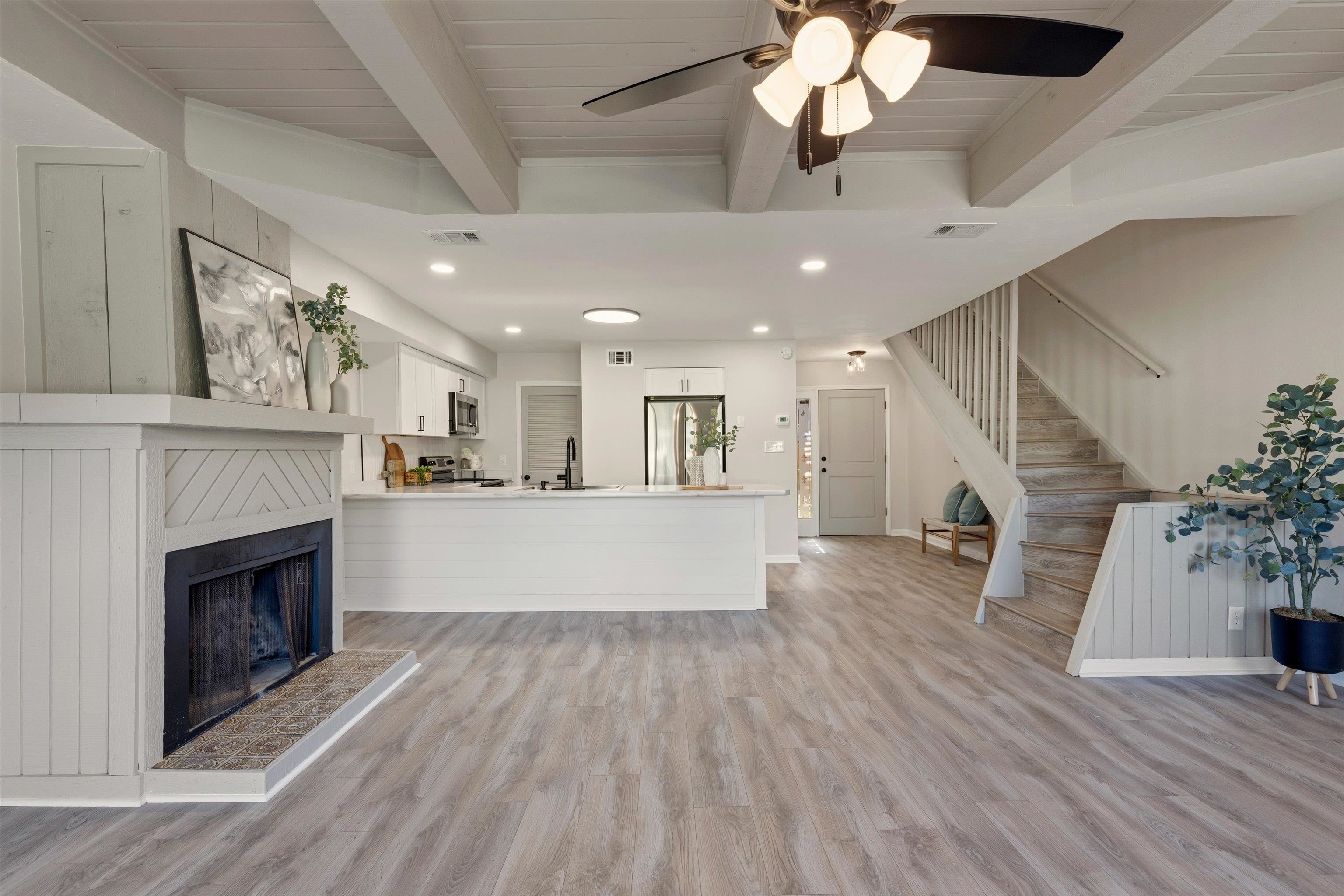 1558 Three Lantern Lane