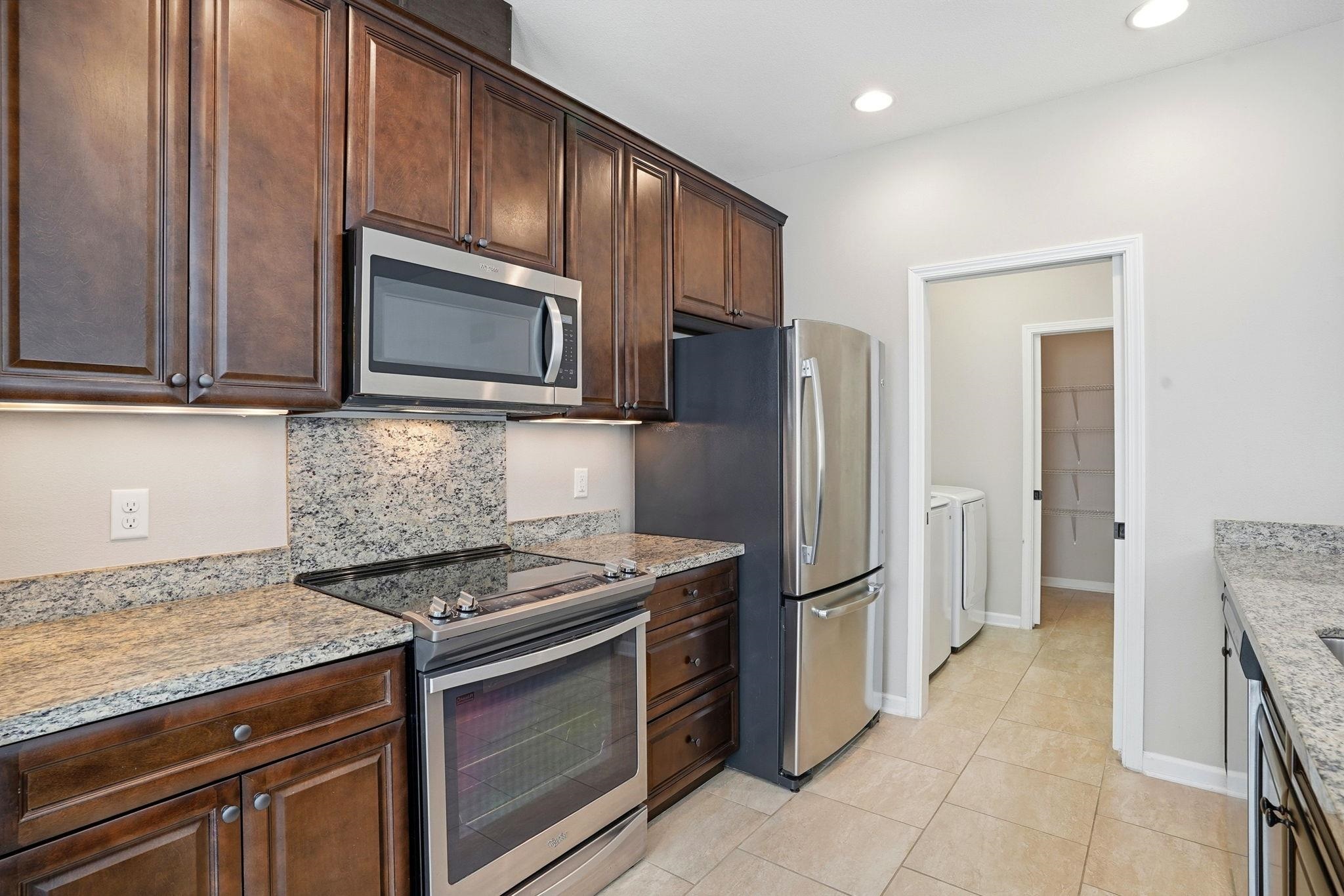 4271 Old Plantation Loop