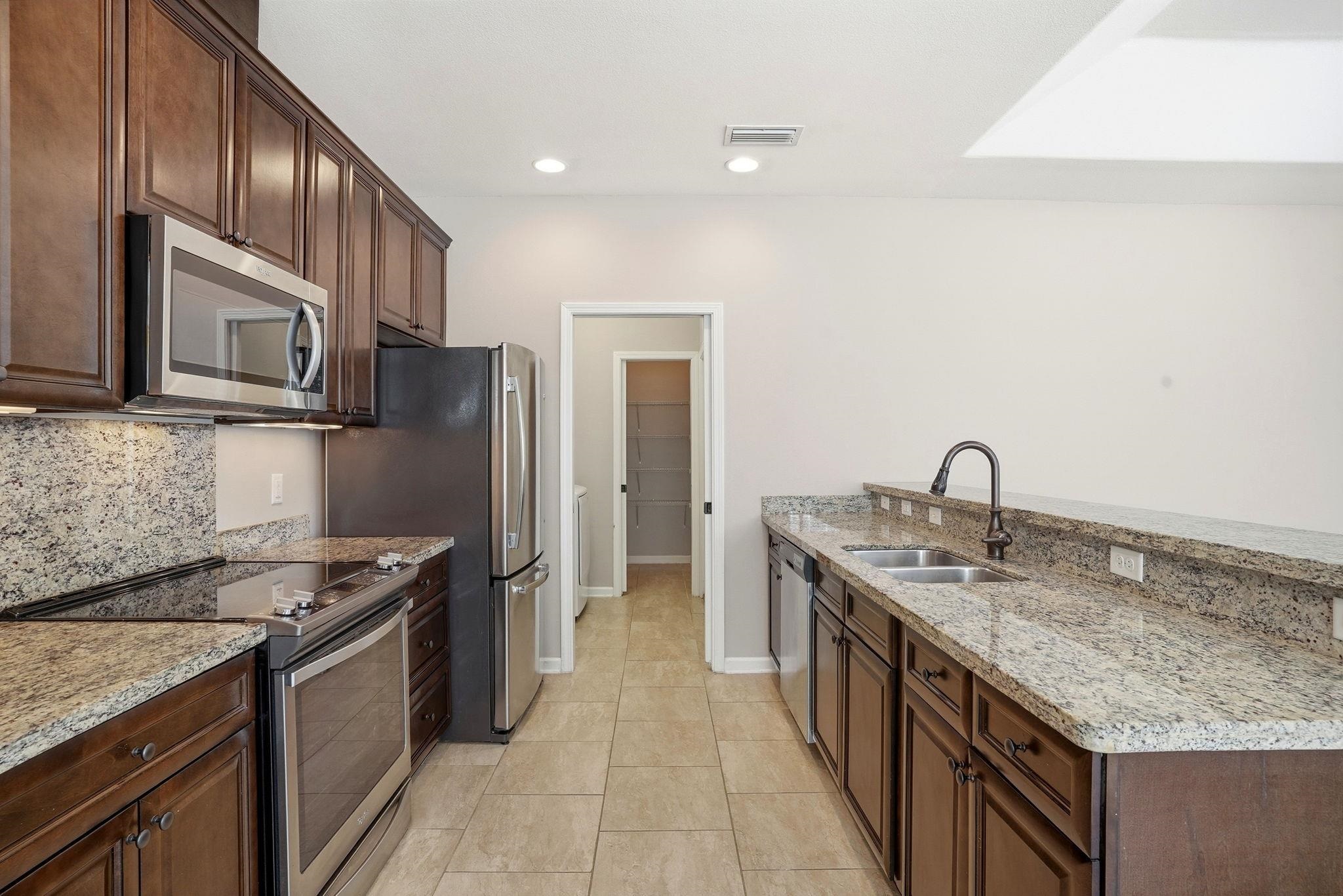 4271 Old Plantation Loop