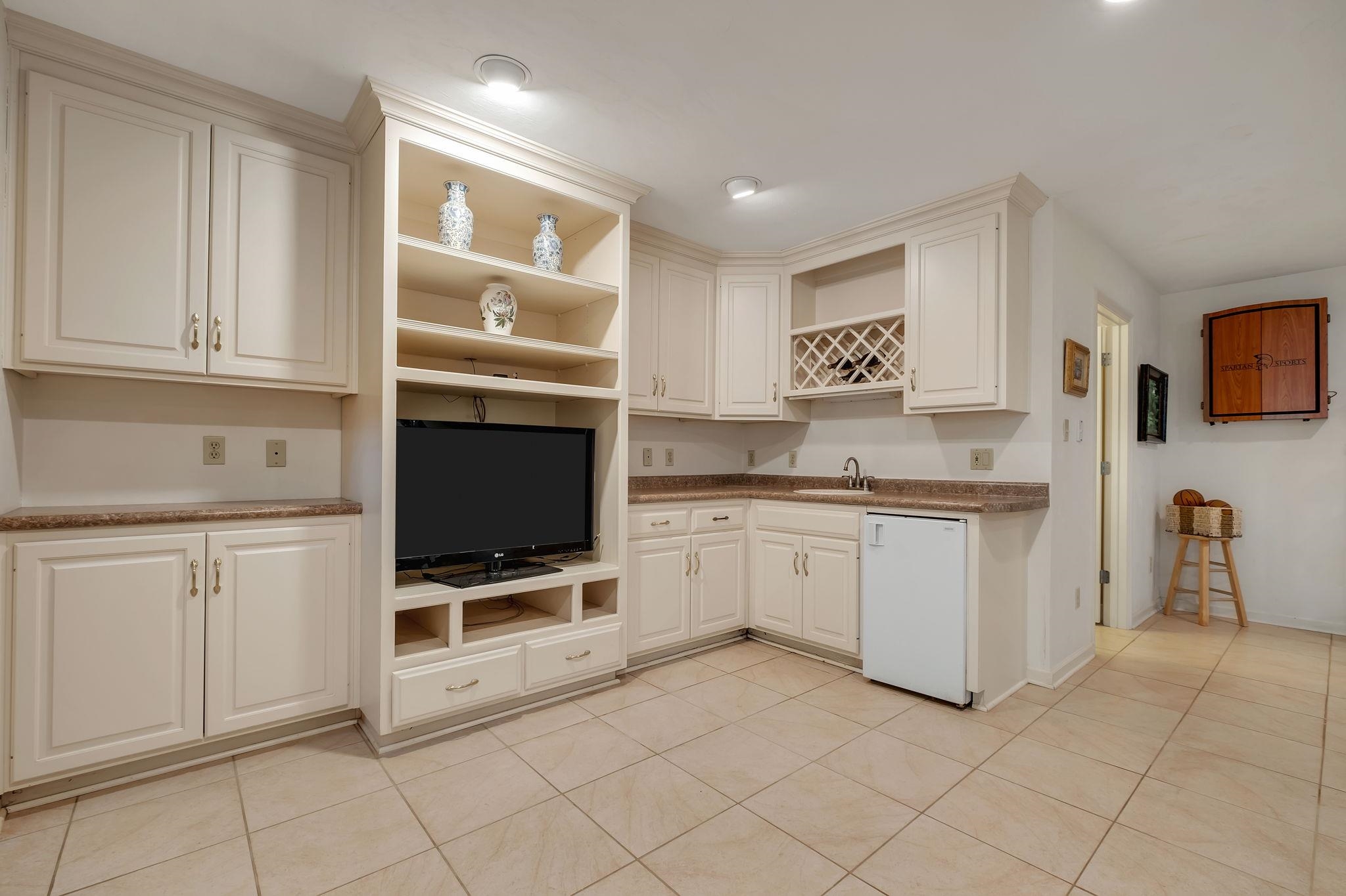 2007 Middlewood Drive