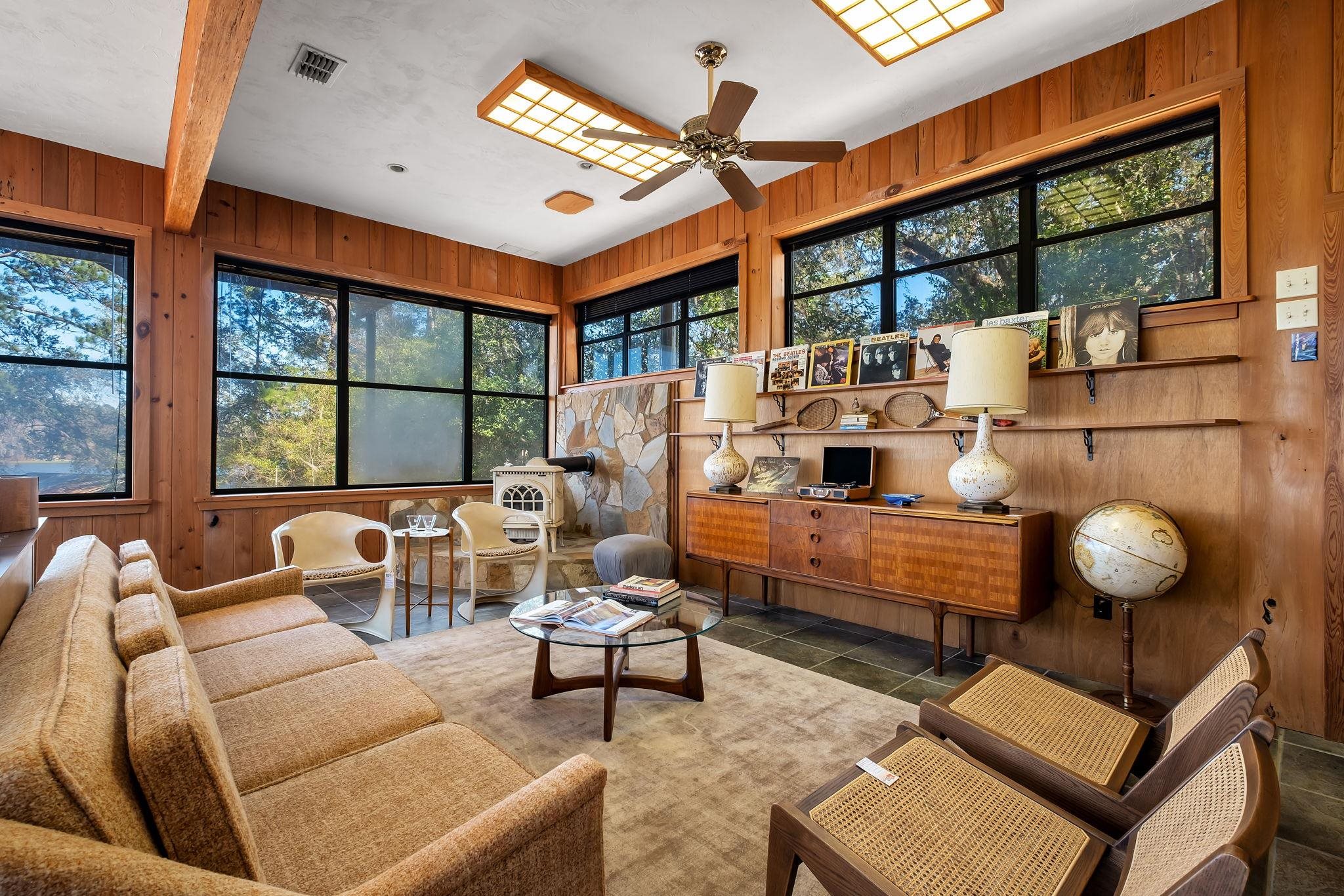 24212 / 4158 Lanier Street