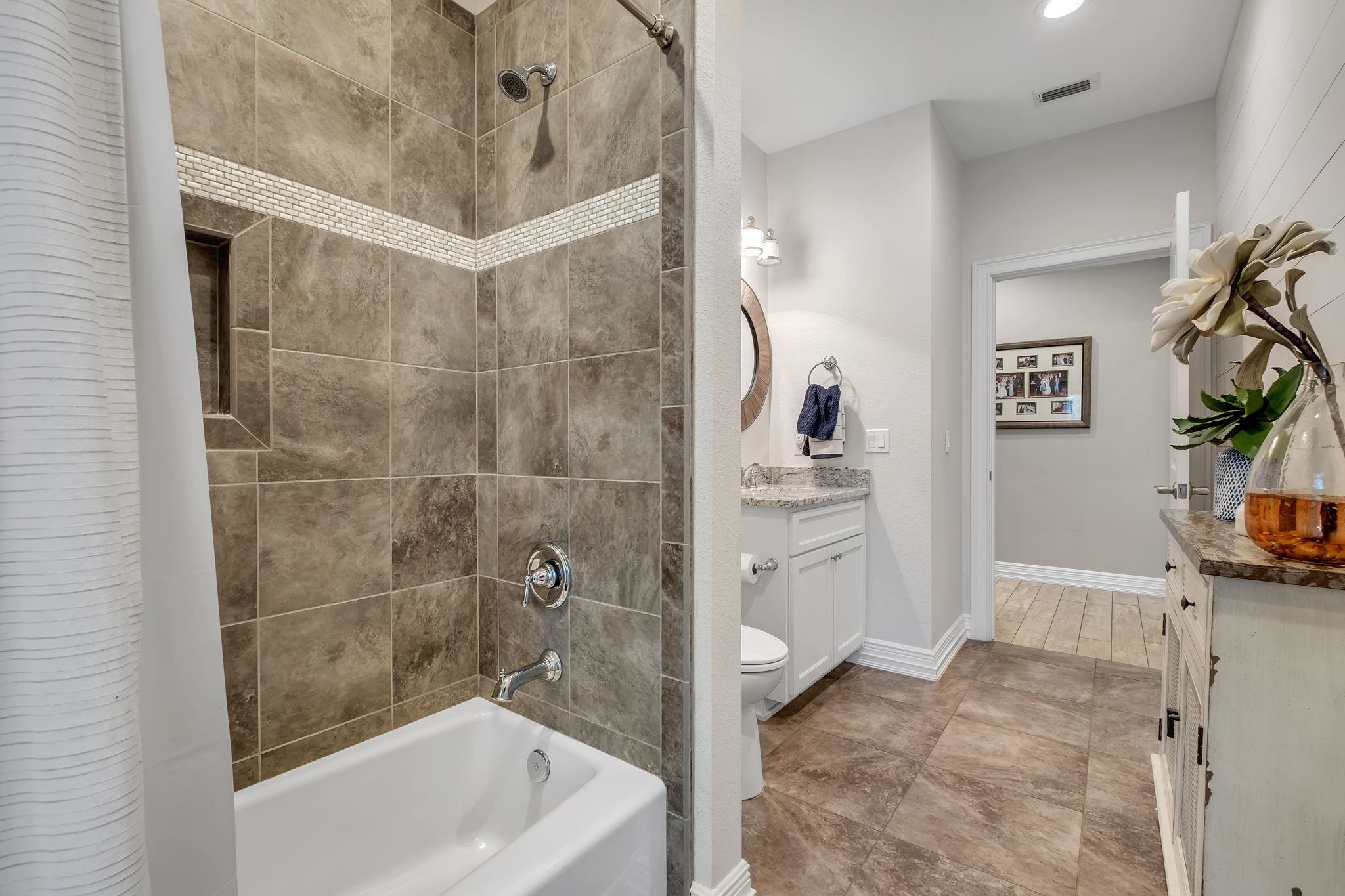 9192 SHOAL CREEK Drive