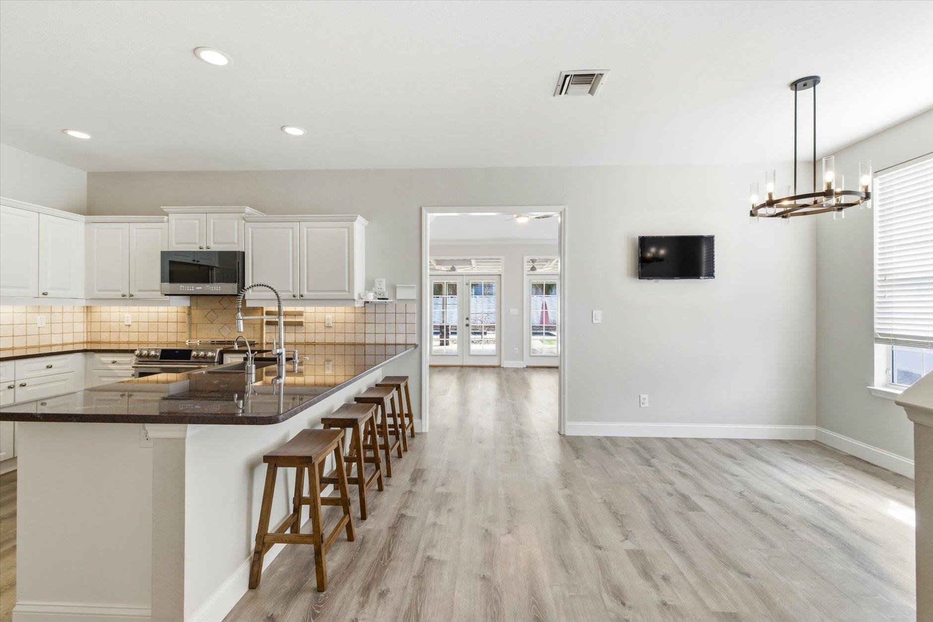 3733 Longfellow Road