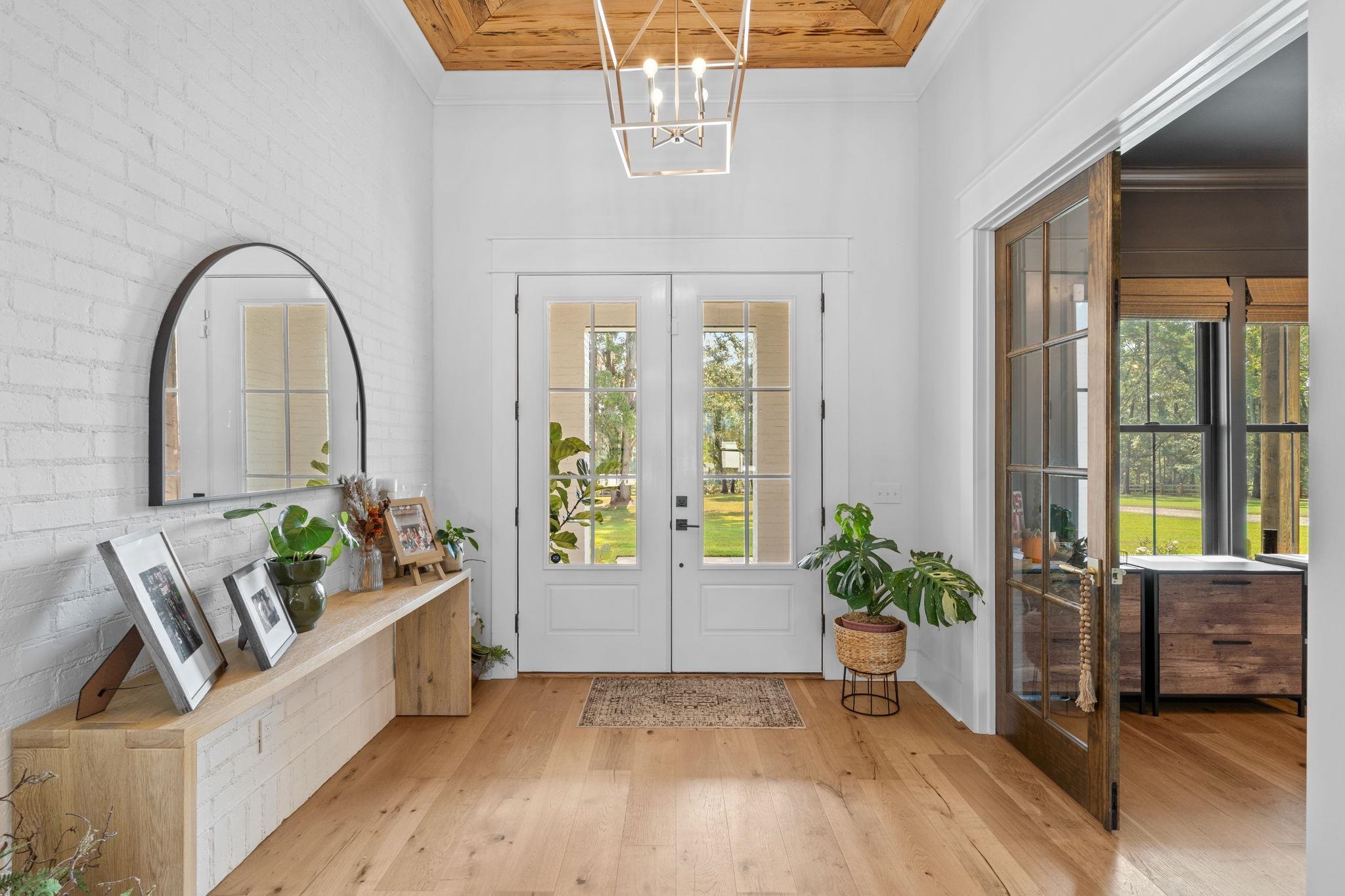 8014 Susan Bradford Lane