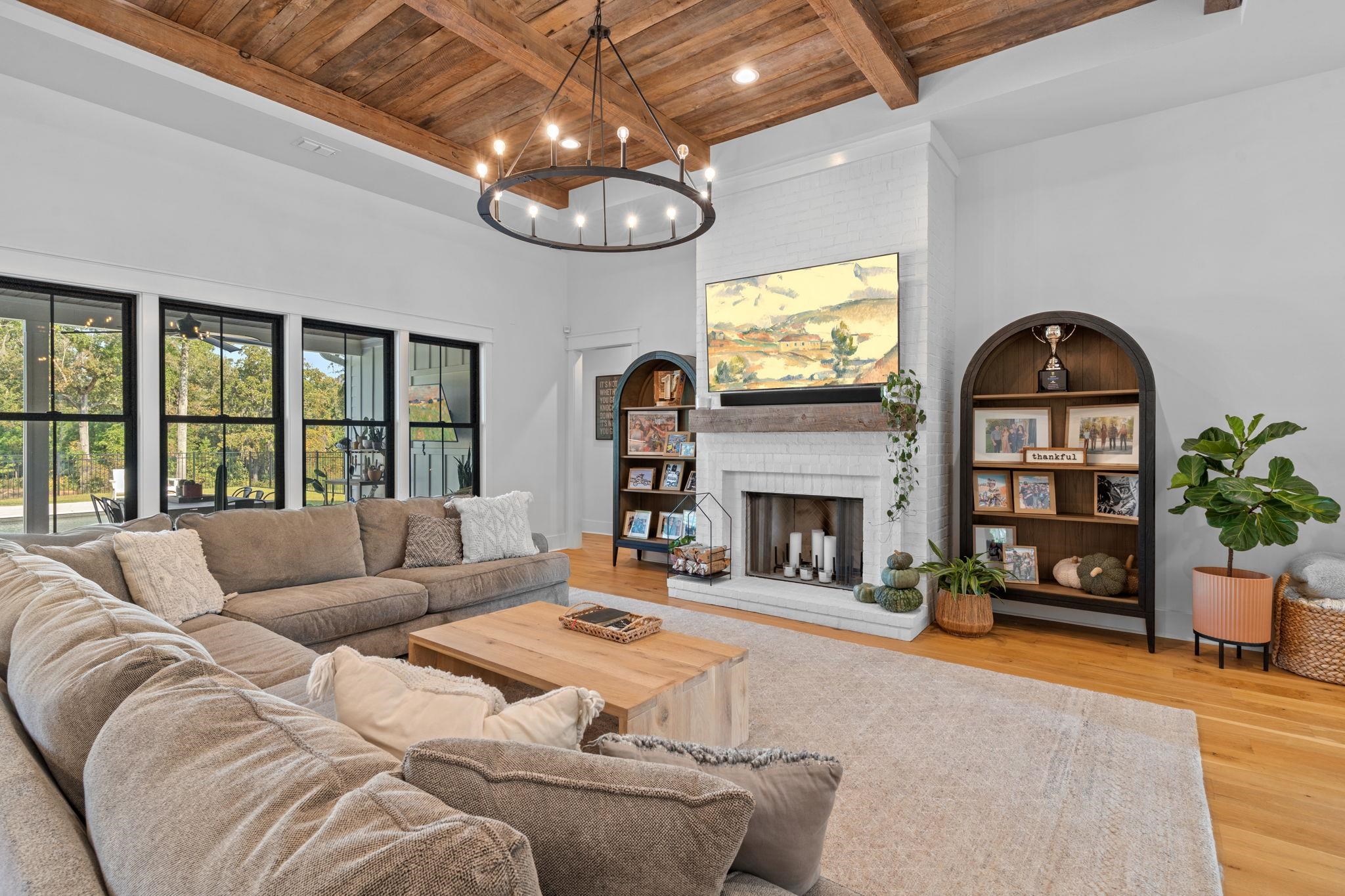 8014 Susan Bradford Lane