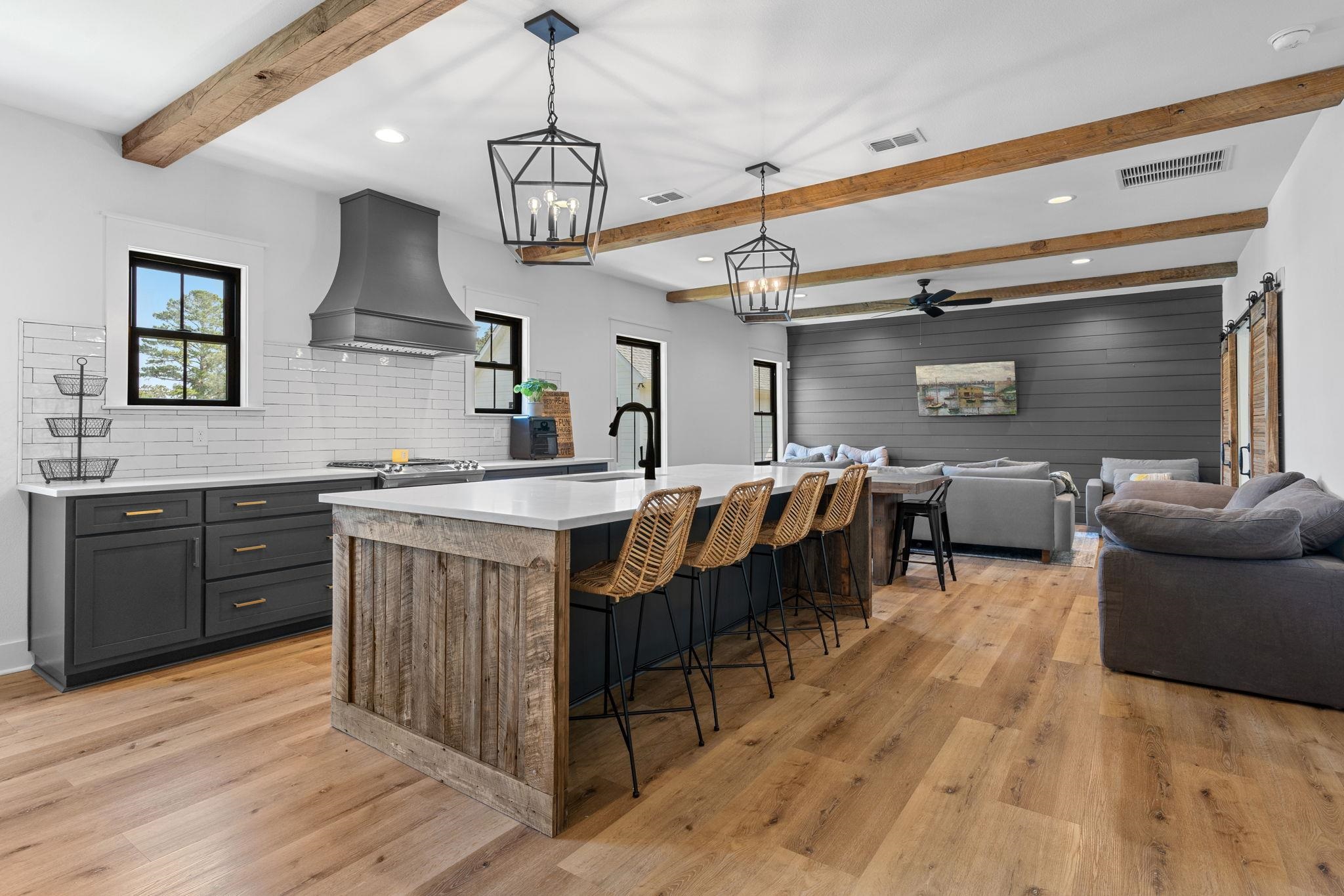 8014 Susan Bradford Lane