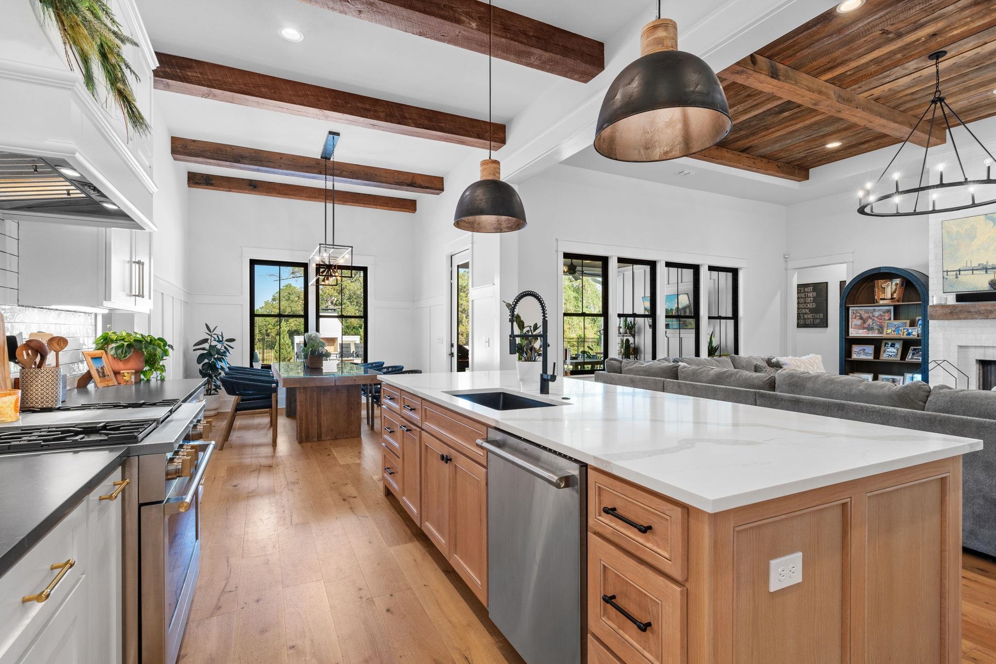 8014 Susan Bradford Lane