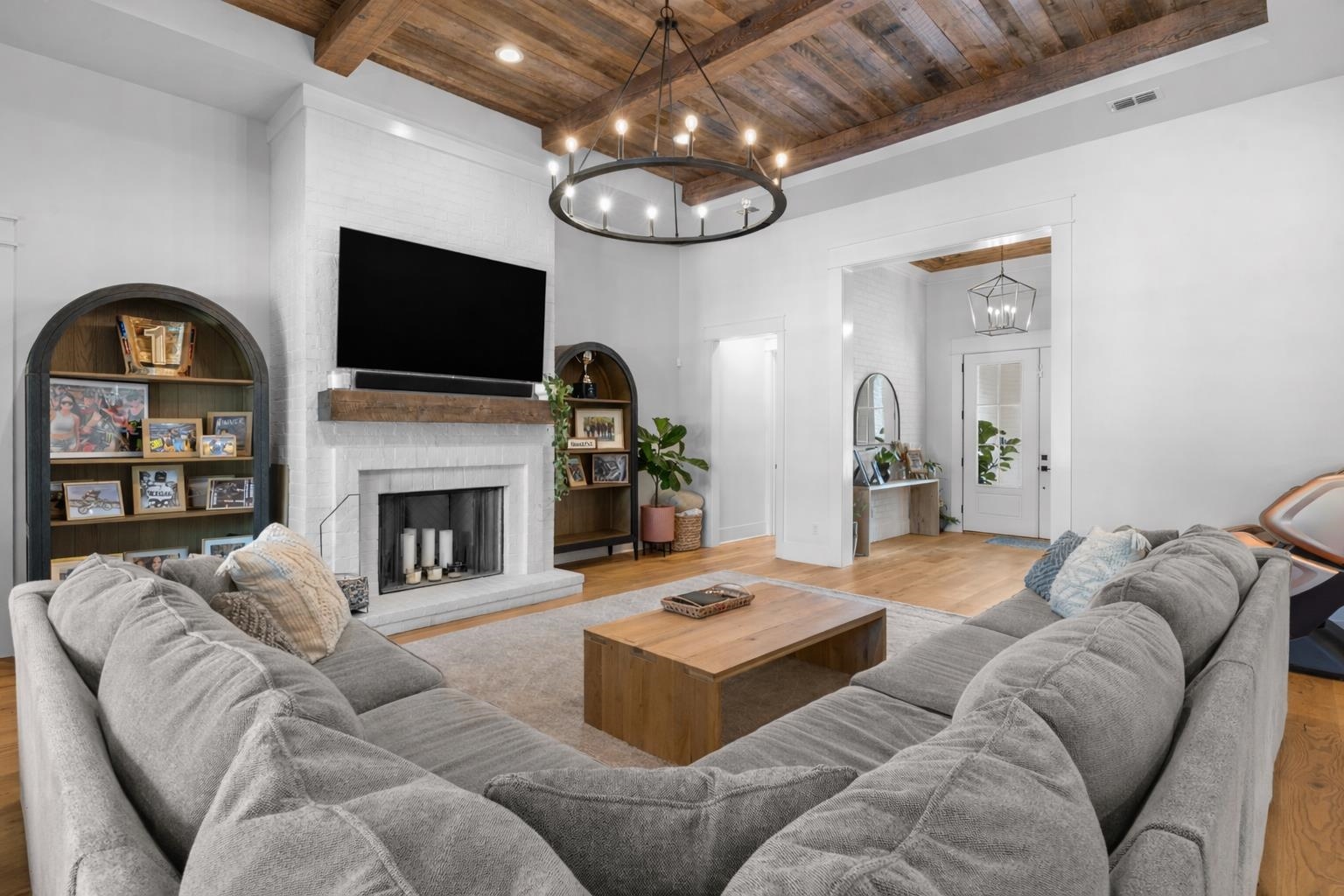 8014 Susan Bradford Lane