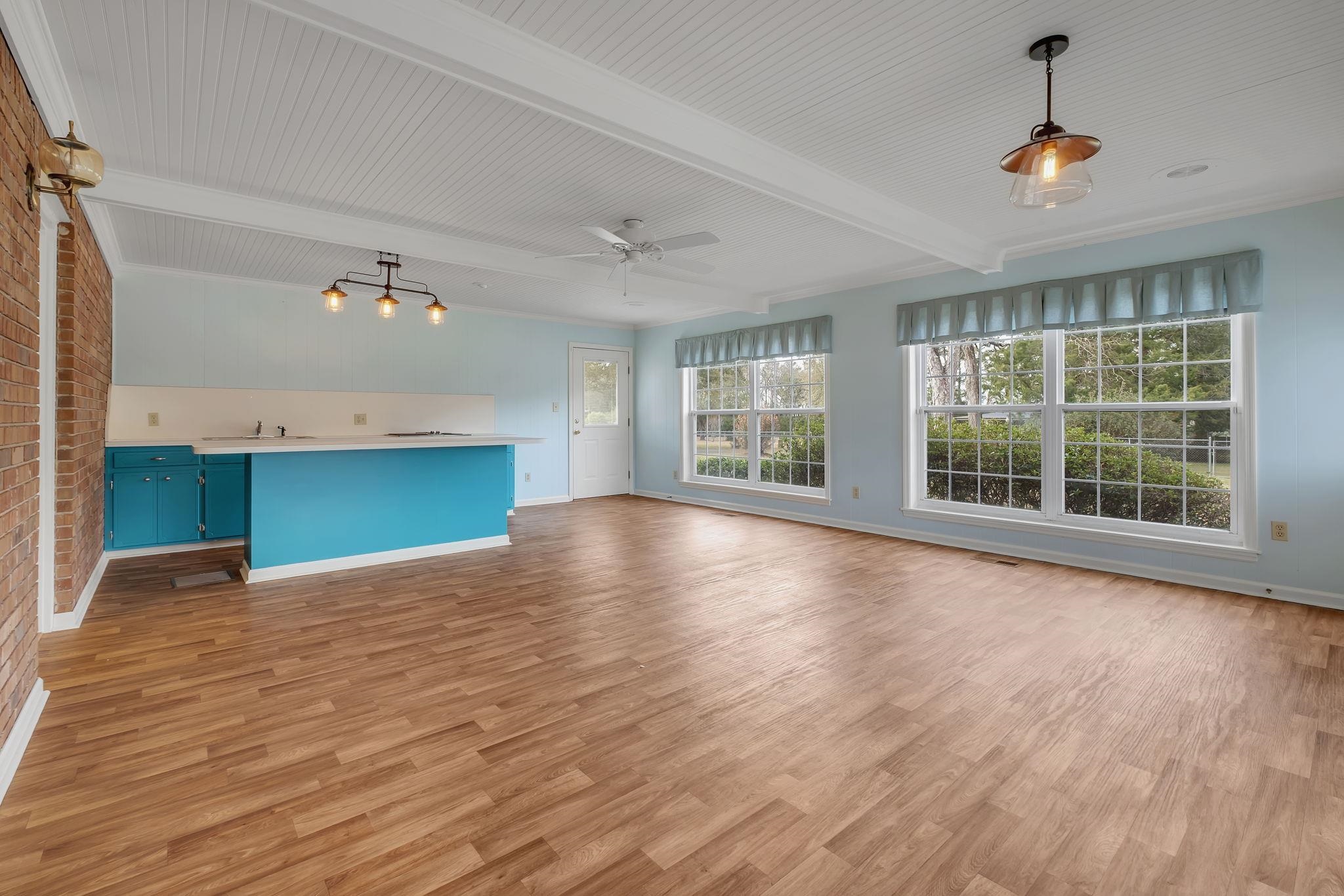 9949 Florida Georgia Highway