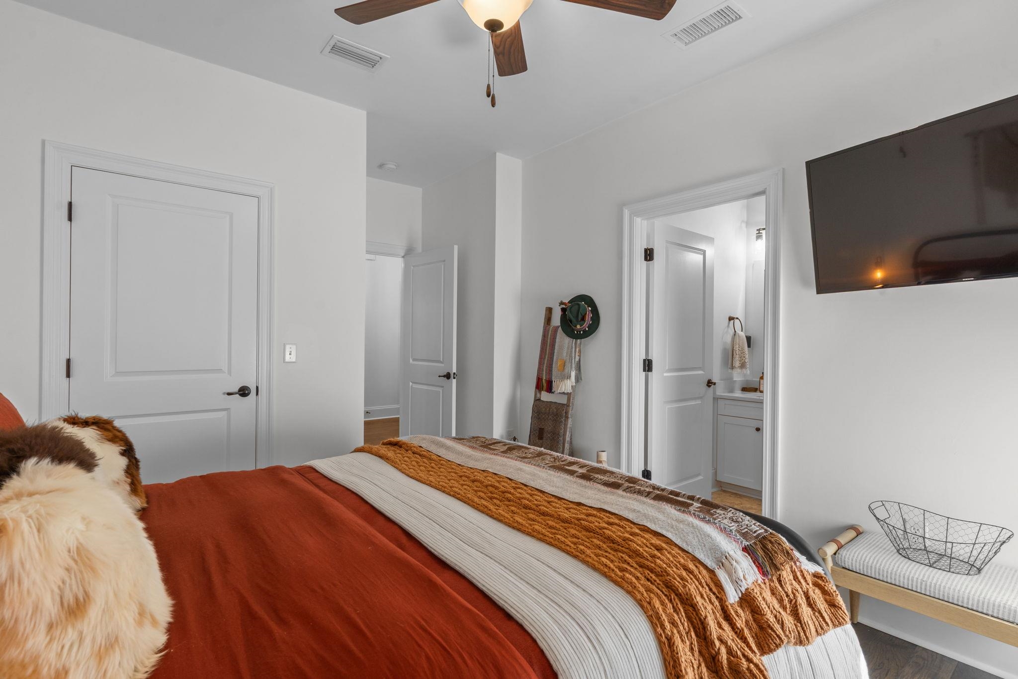 5761 Village Ridge Lane