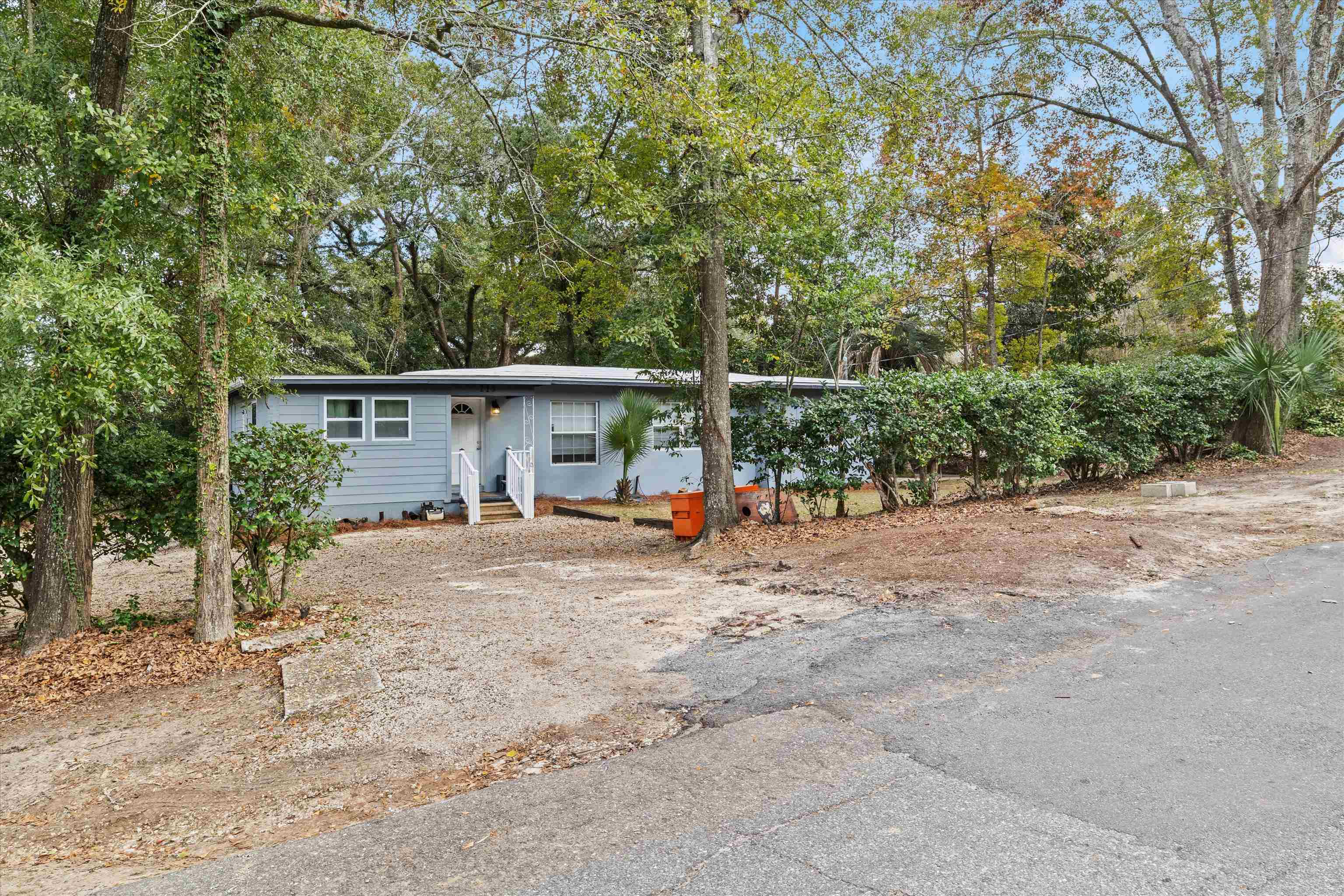 215 EDWARDS Street