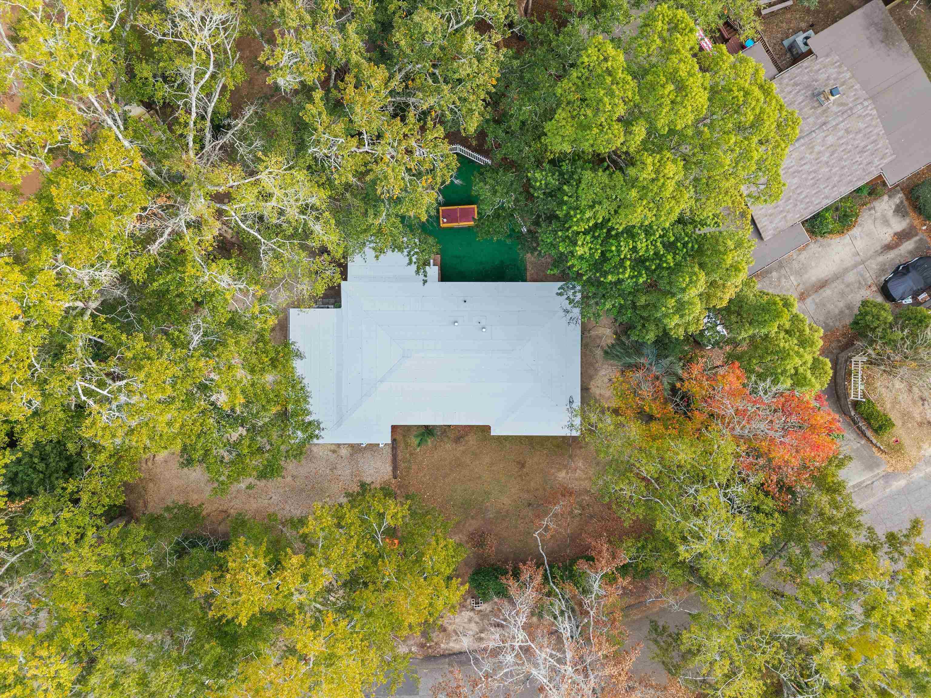 215 EDWARDS Street