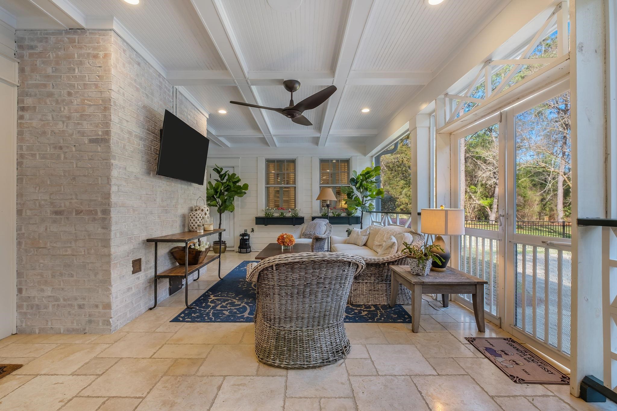 214 Rosehill Lane