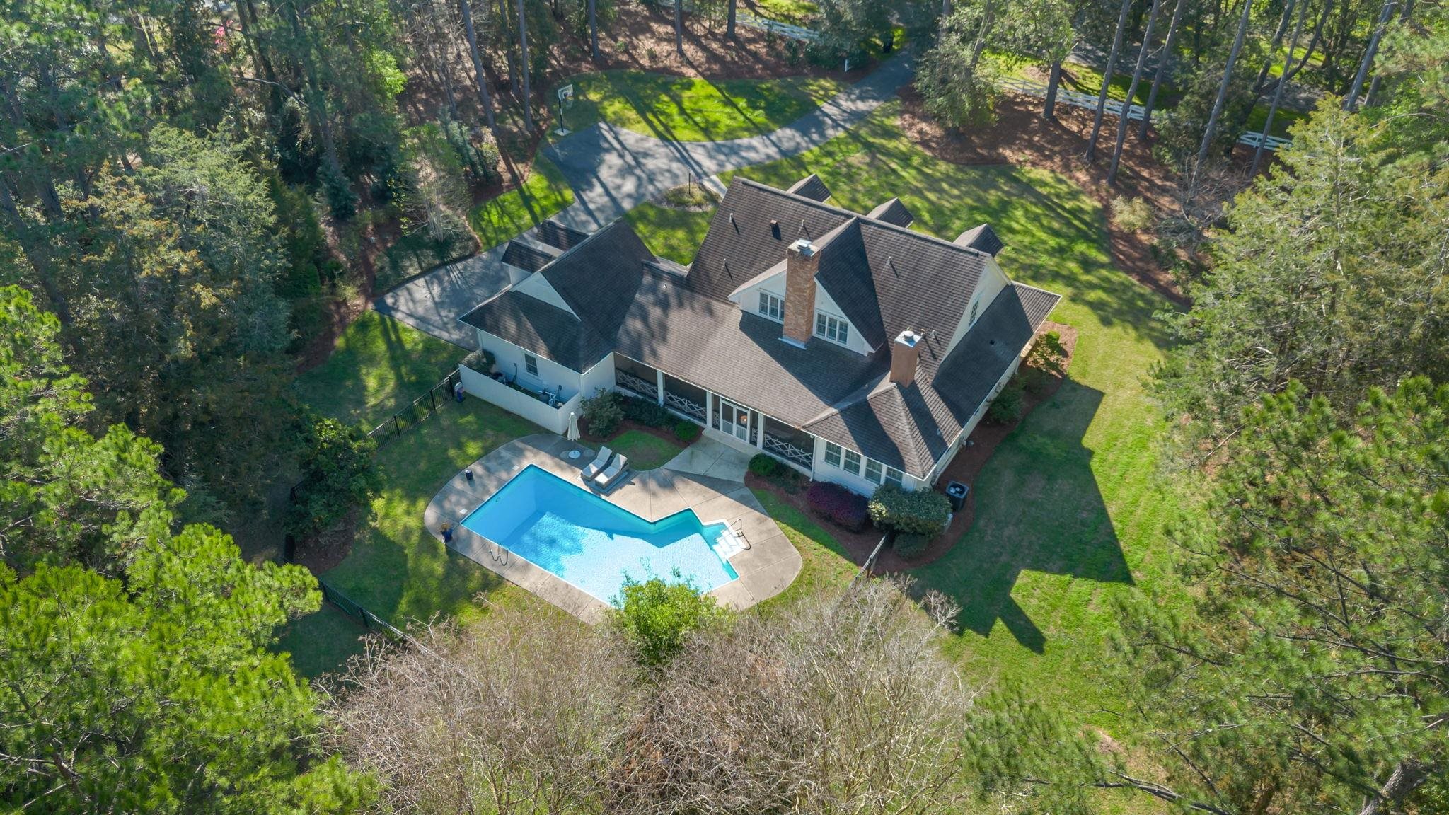 214 Rosehill Lane