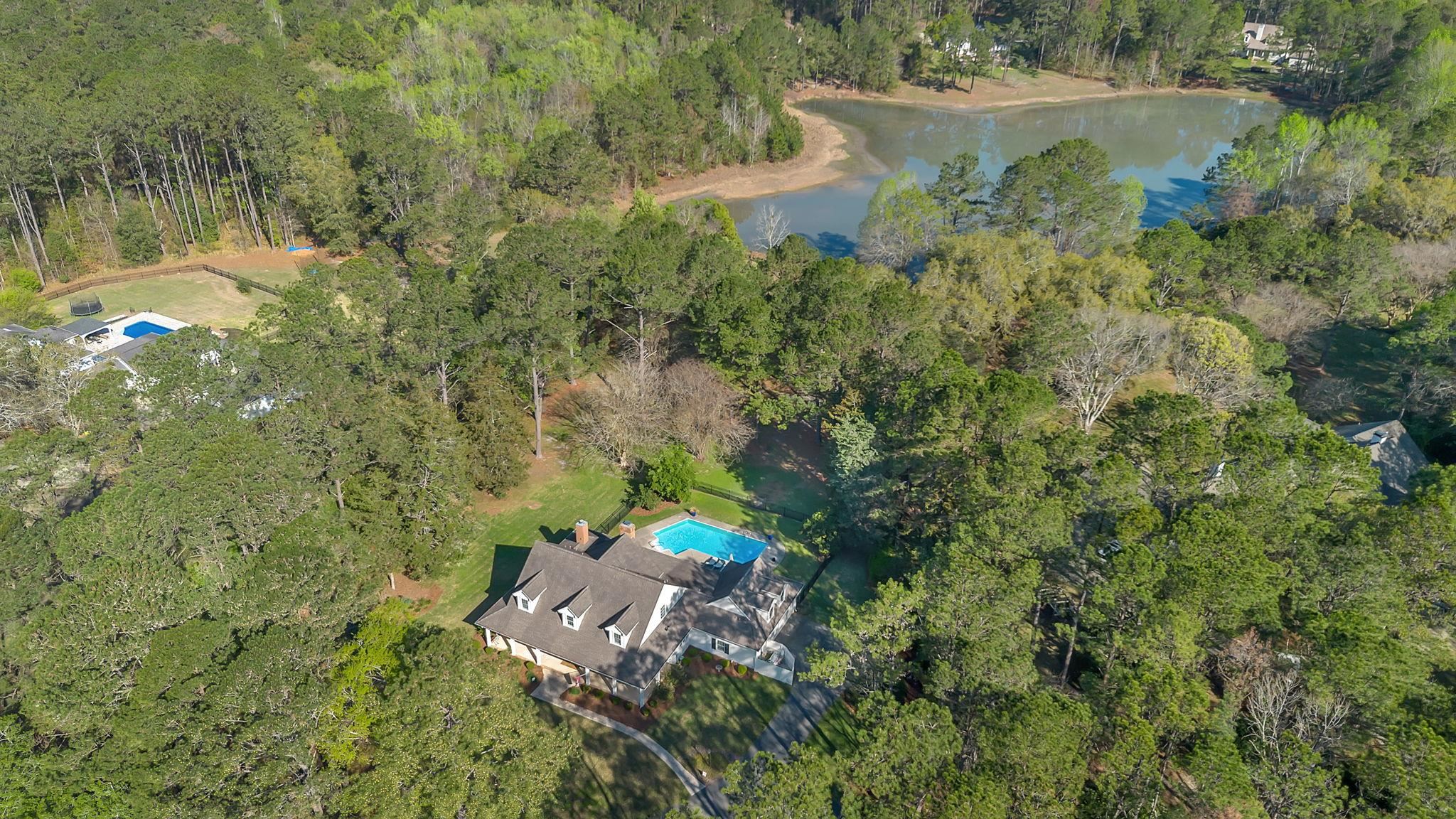214 Rosehill Lane