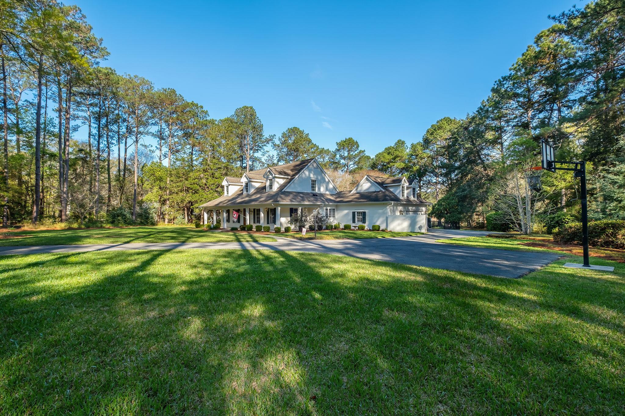 214 Rosehill Lane