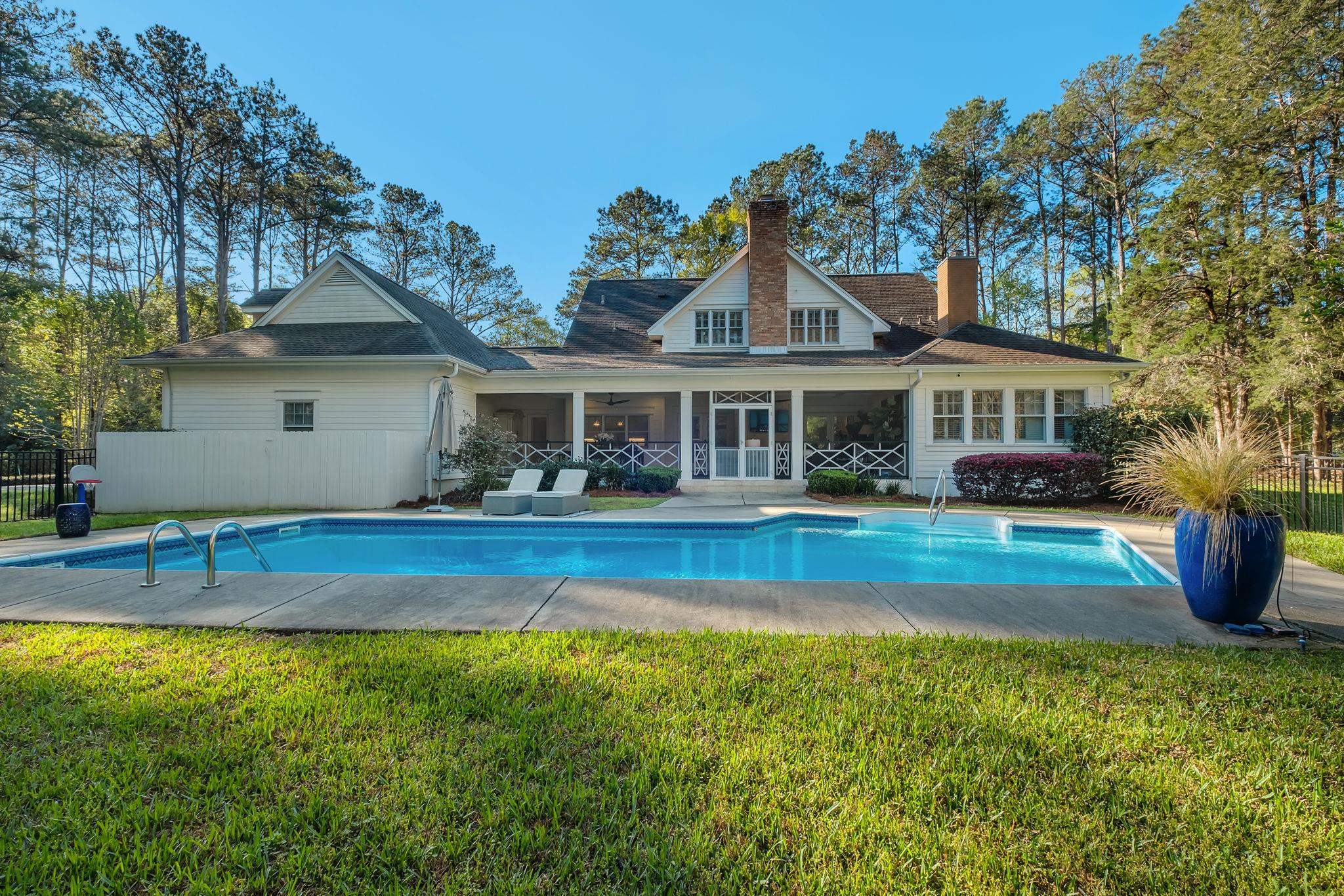 214 Rosehill Lane
