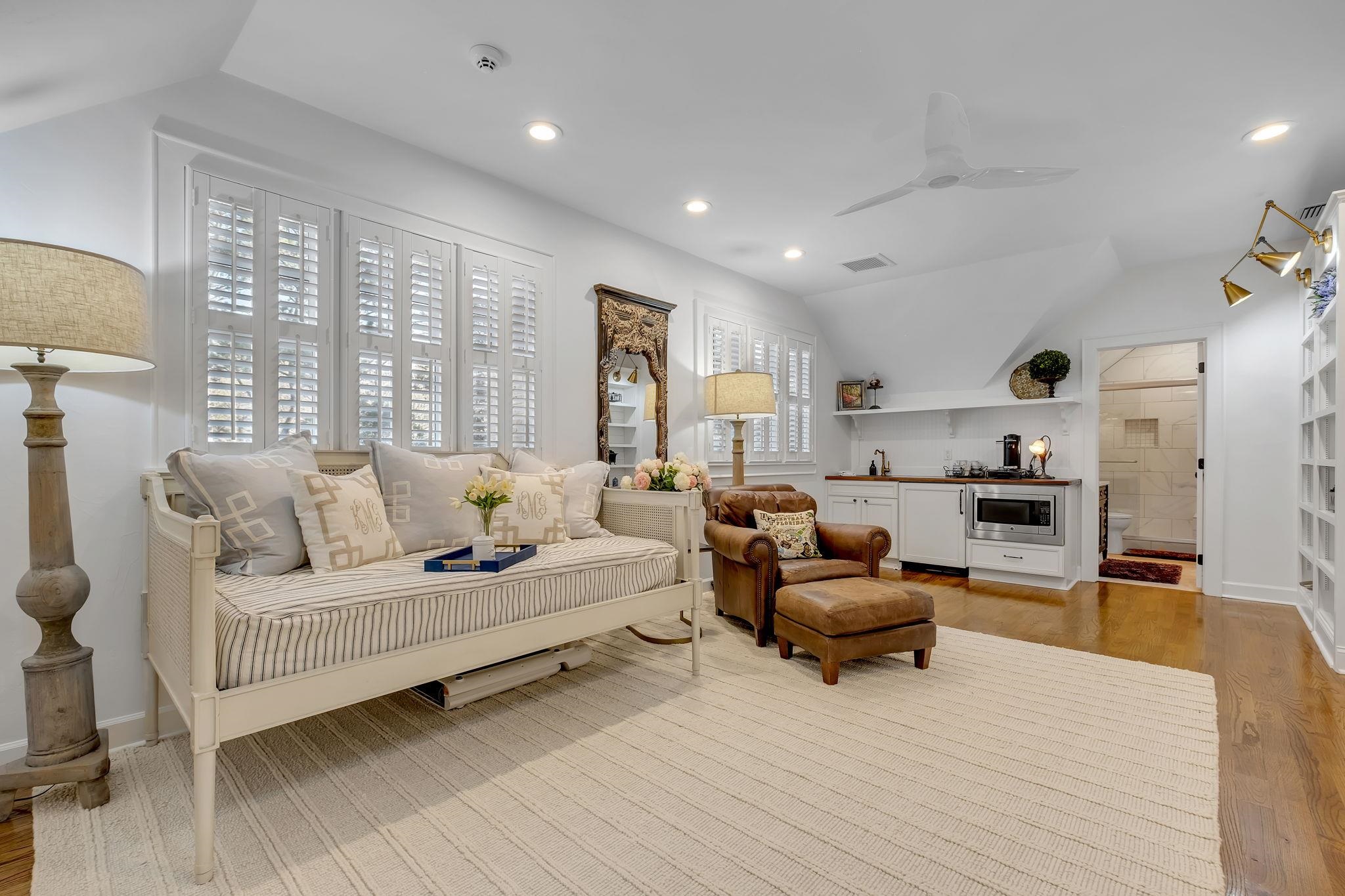 214 Rosehill Lane