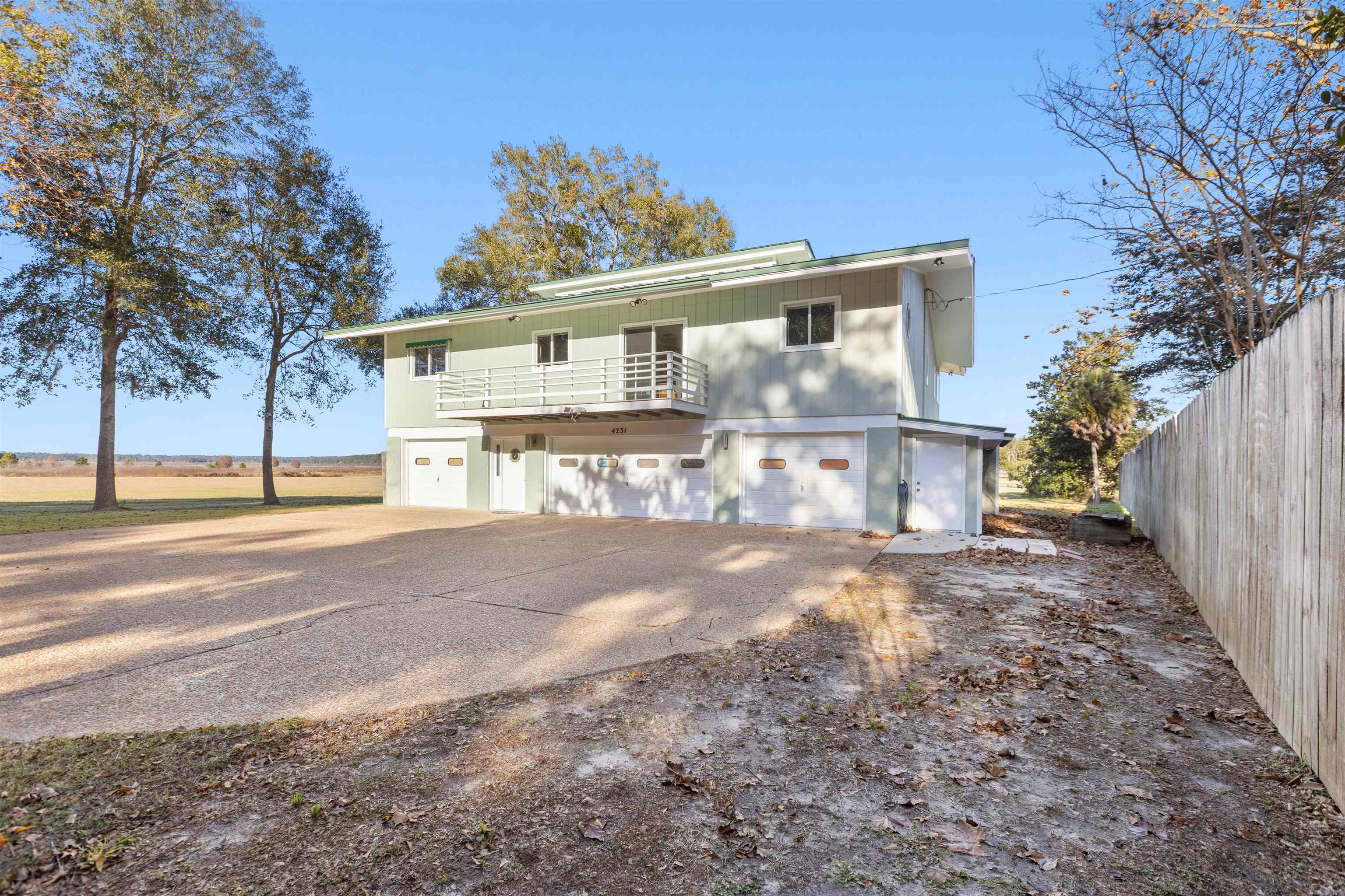4231 Lakemor Drive
