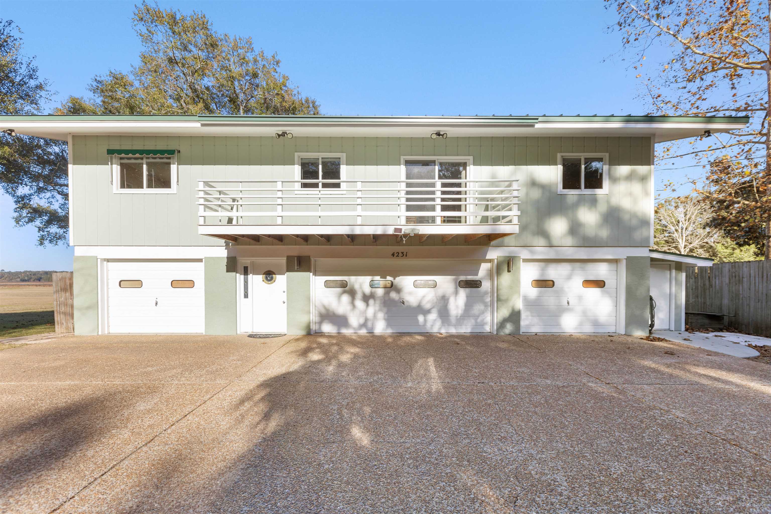 4231 Lakemor Drive