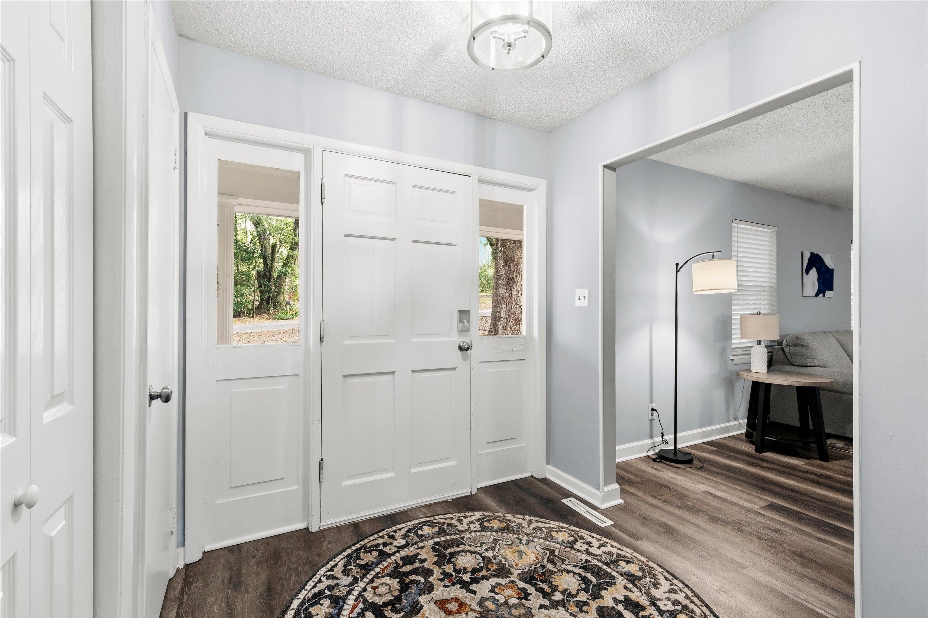 1609 Sunset Lane
