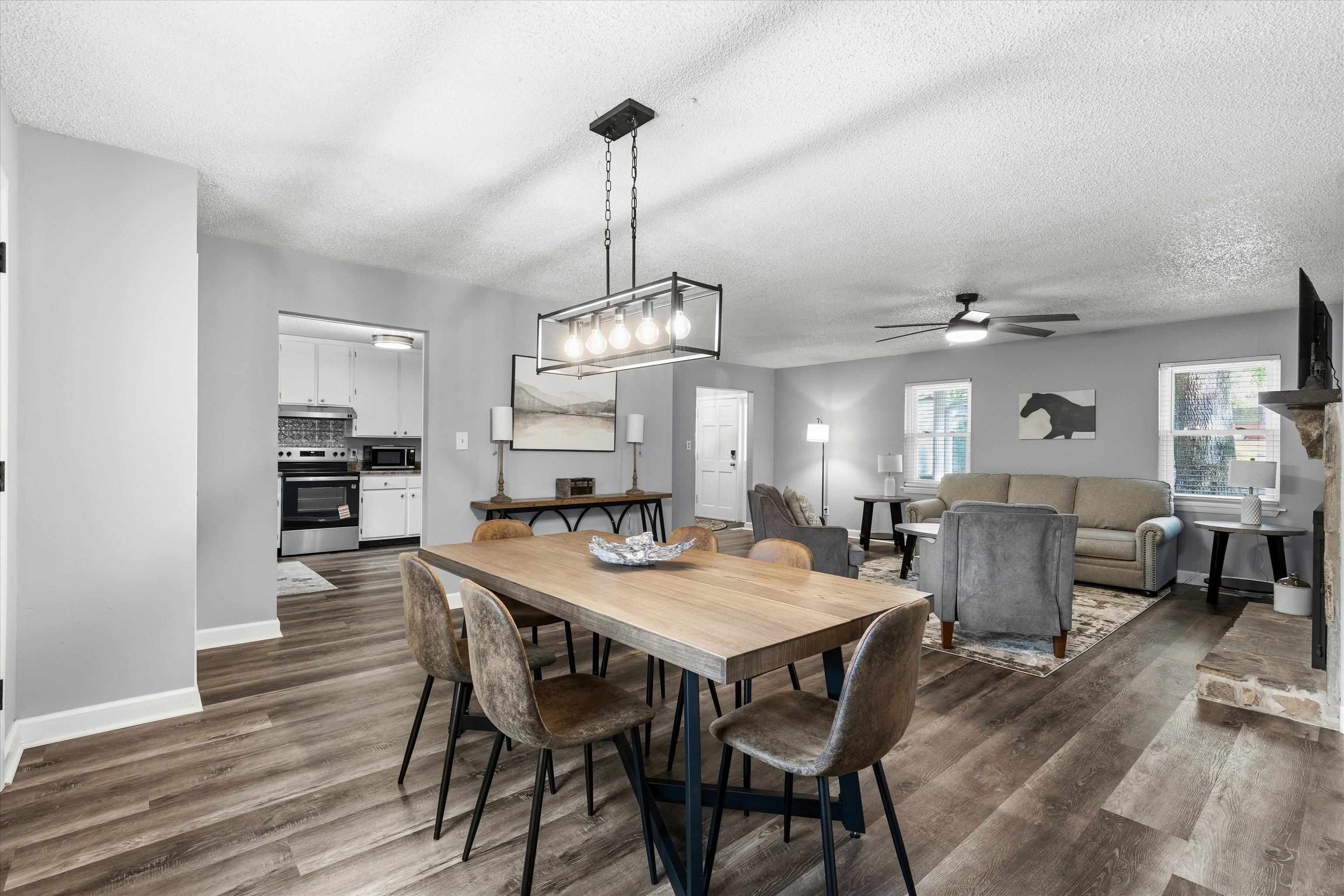 1609 Sunset Lane