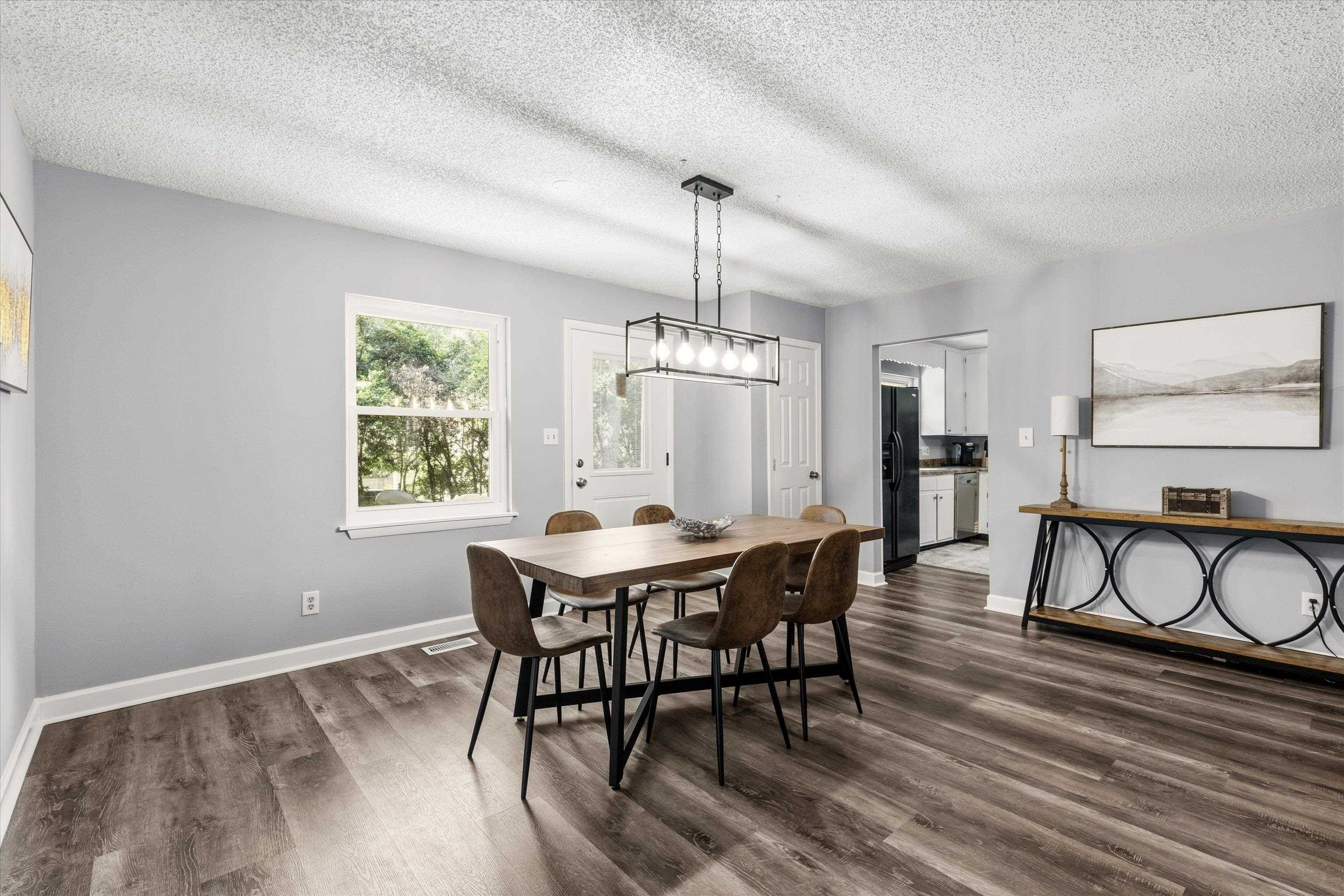 1609 Sunset Lane