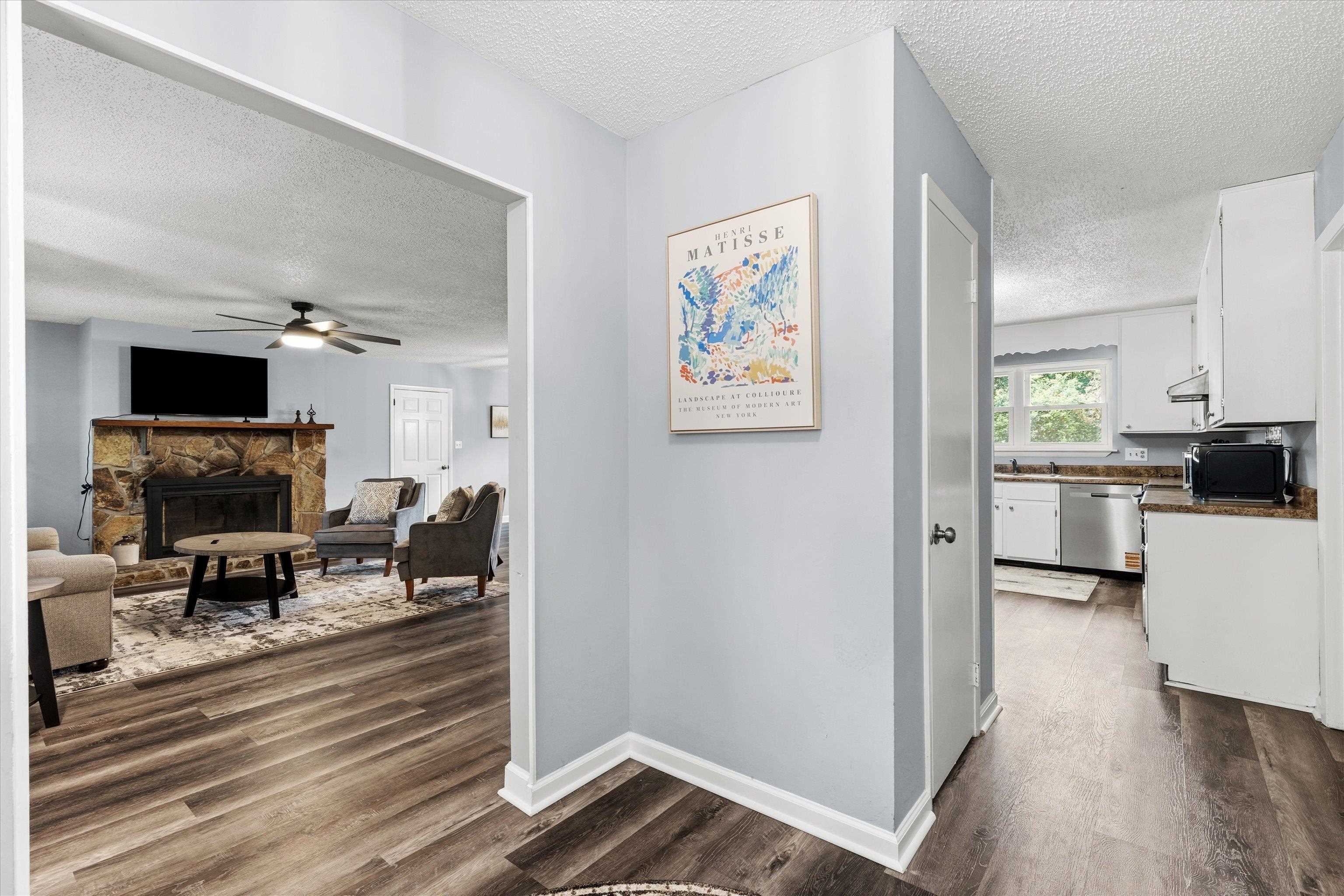 1609 Sunset Lane